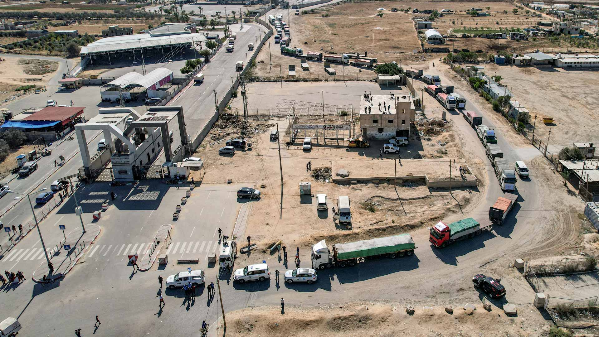 Image for the title: UN says 61 trucks deliver aid in northern Gaza 
