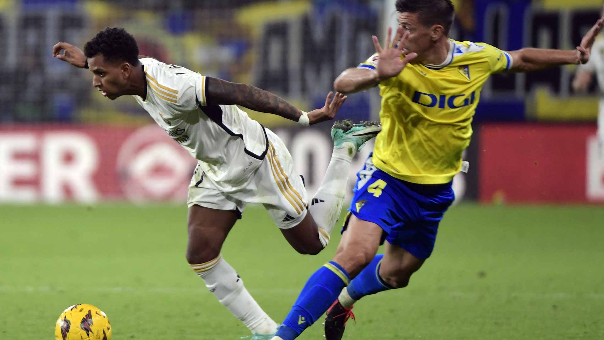 صورة بعنوان: ريال مدريد يعتلي قمة الدوري الإسباني لكرة القدم 