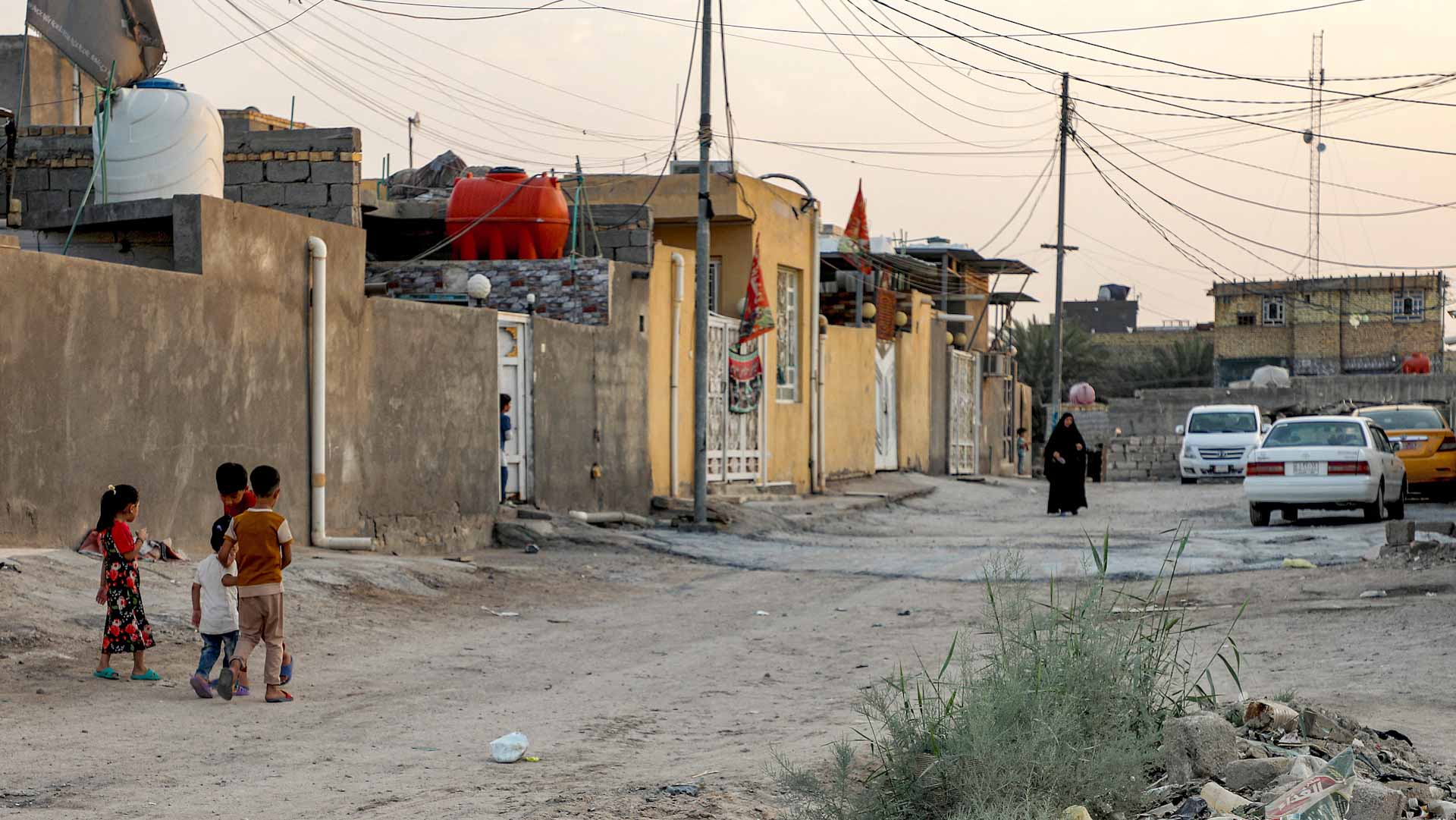 Image for the title: Iraqis displaced by climate change fall into poverty 