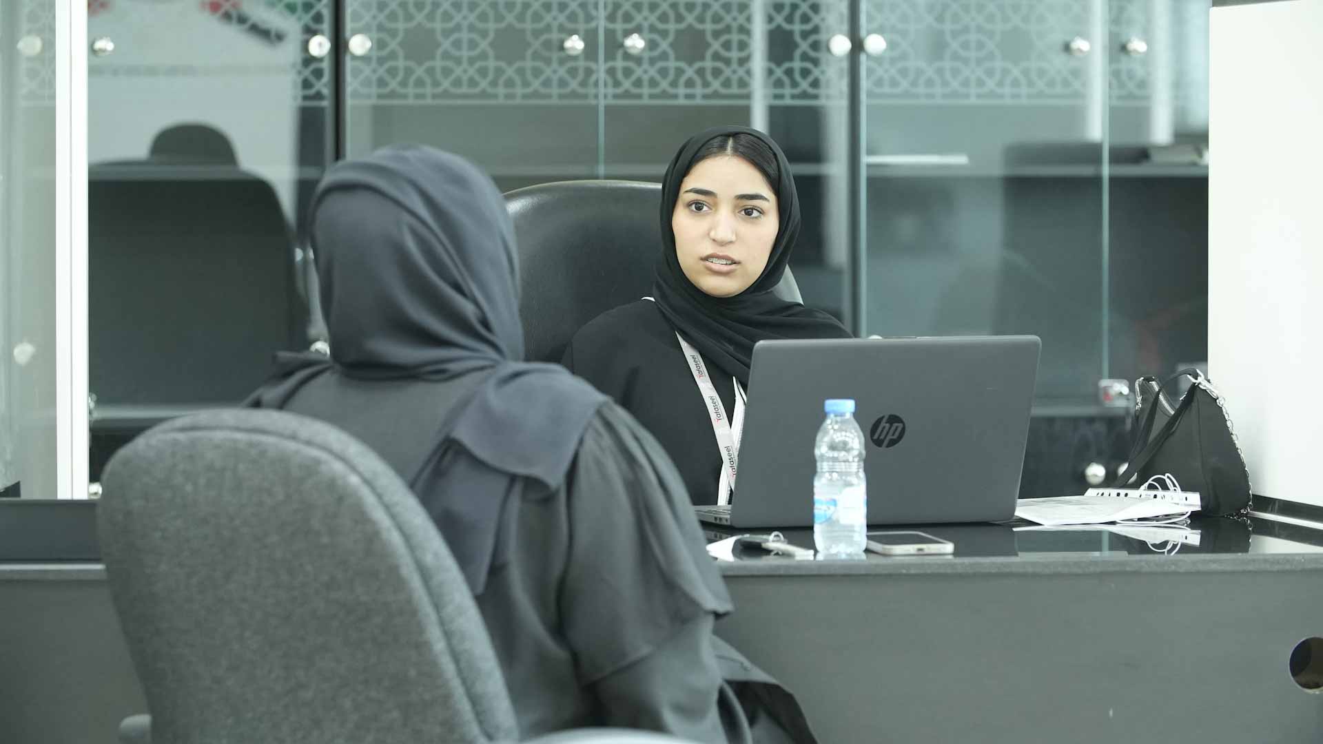 صورة بعنوان: "موارد عجمان" تنظم يوماً مفتوحاً للتوظيف ضمن مبادرات "نافس" 