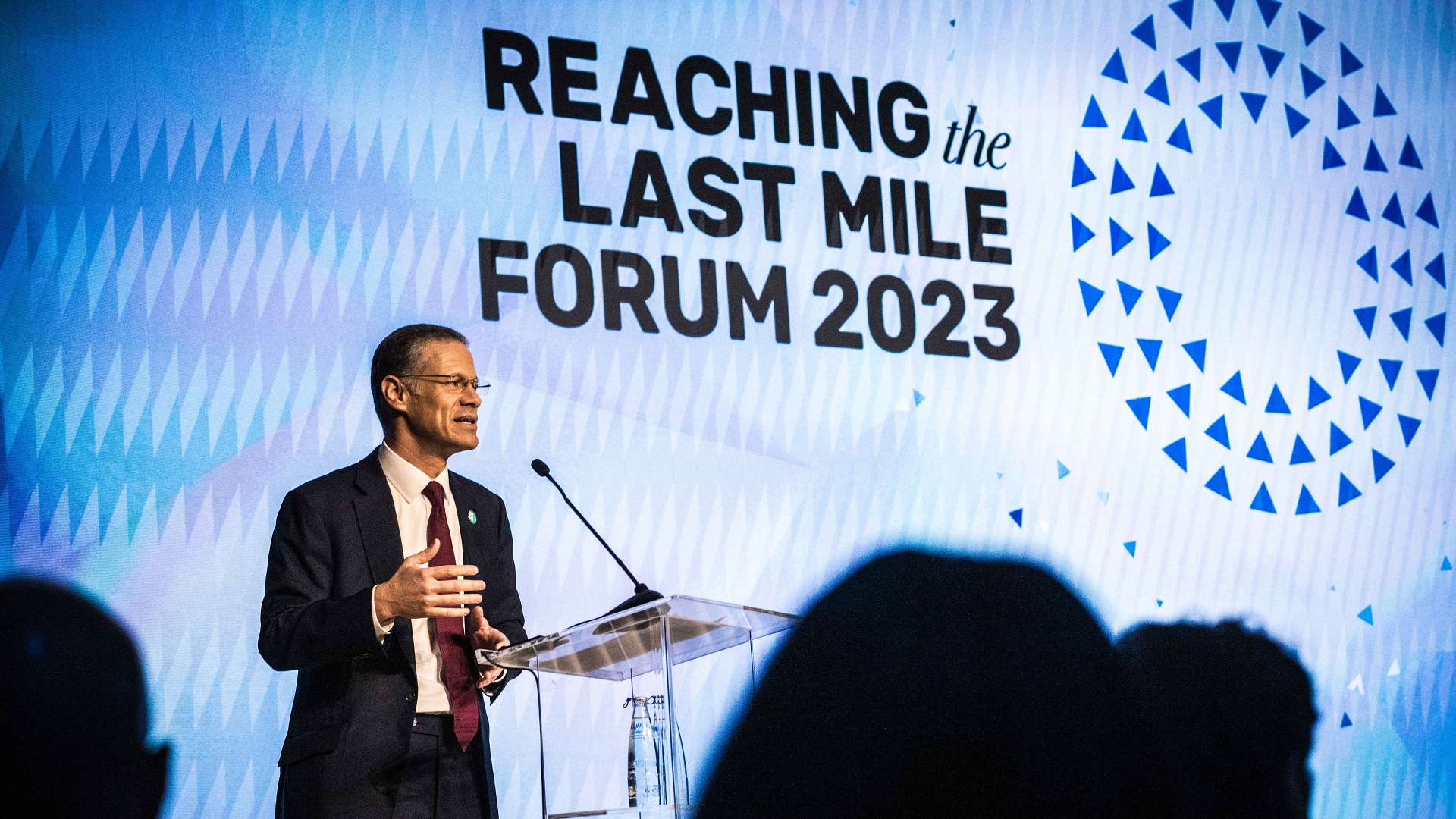 صورة بعنوان: يوم الصحة يعلي دور القطاع الخاص في التعامل مع تحديات المناخ الصحية 