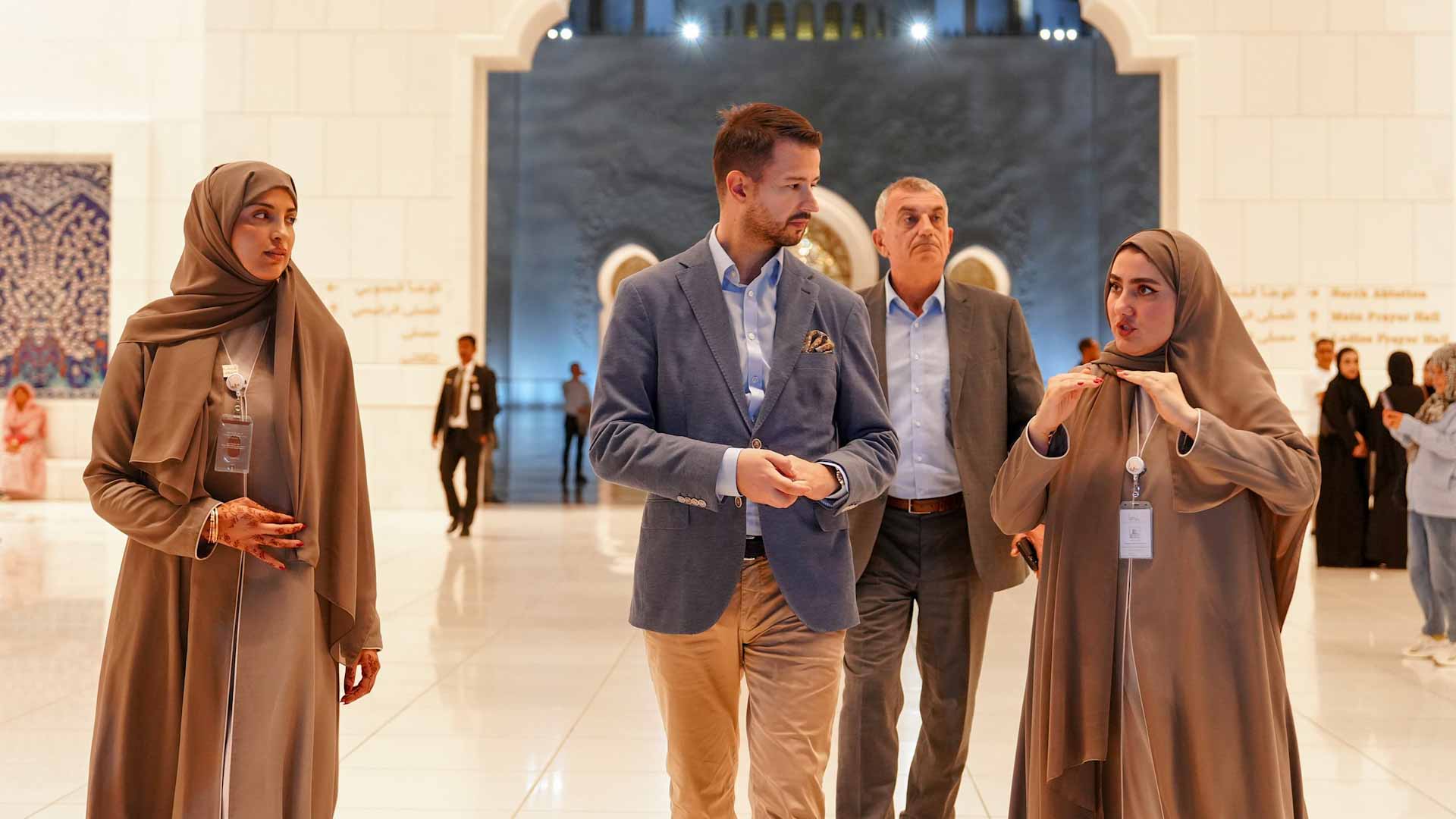 Image for the title: President of Montenegro visits Sheikh Zayed Grand Mosque 