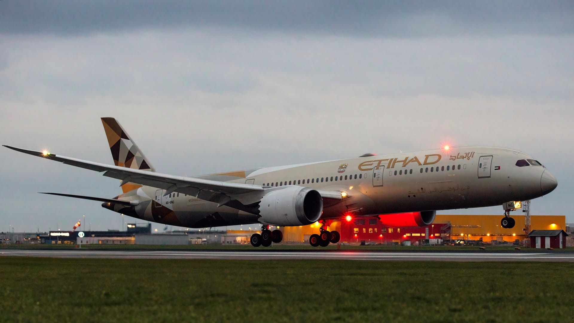 صورة بعنوان: الاتحاد للطيران تطلق رحلات جديدة إلى ثلاث وجهات رئيسية 