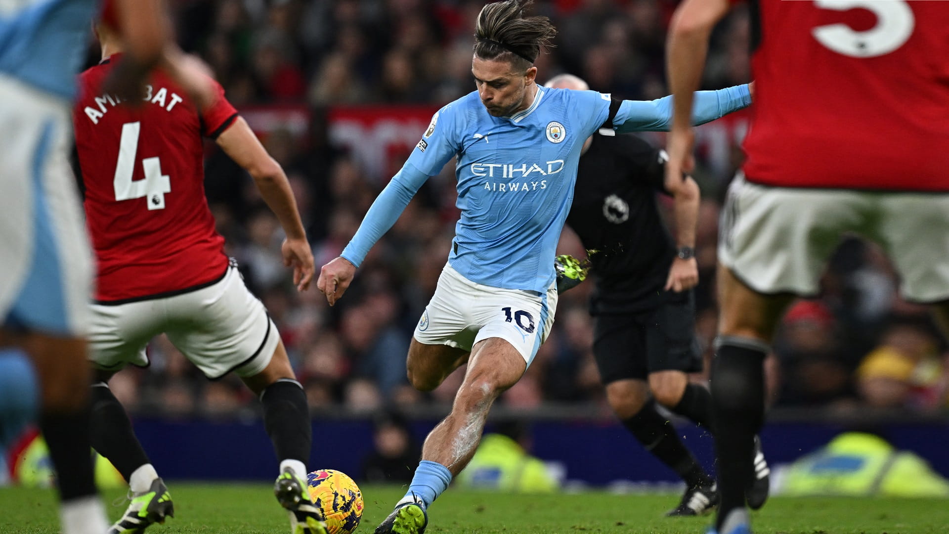 صورة بعنوان: مانشستر سيتي يقسو على مانشستر يونايتد في الدوري الإنجليزي 