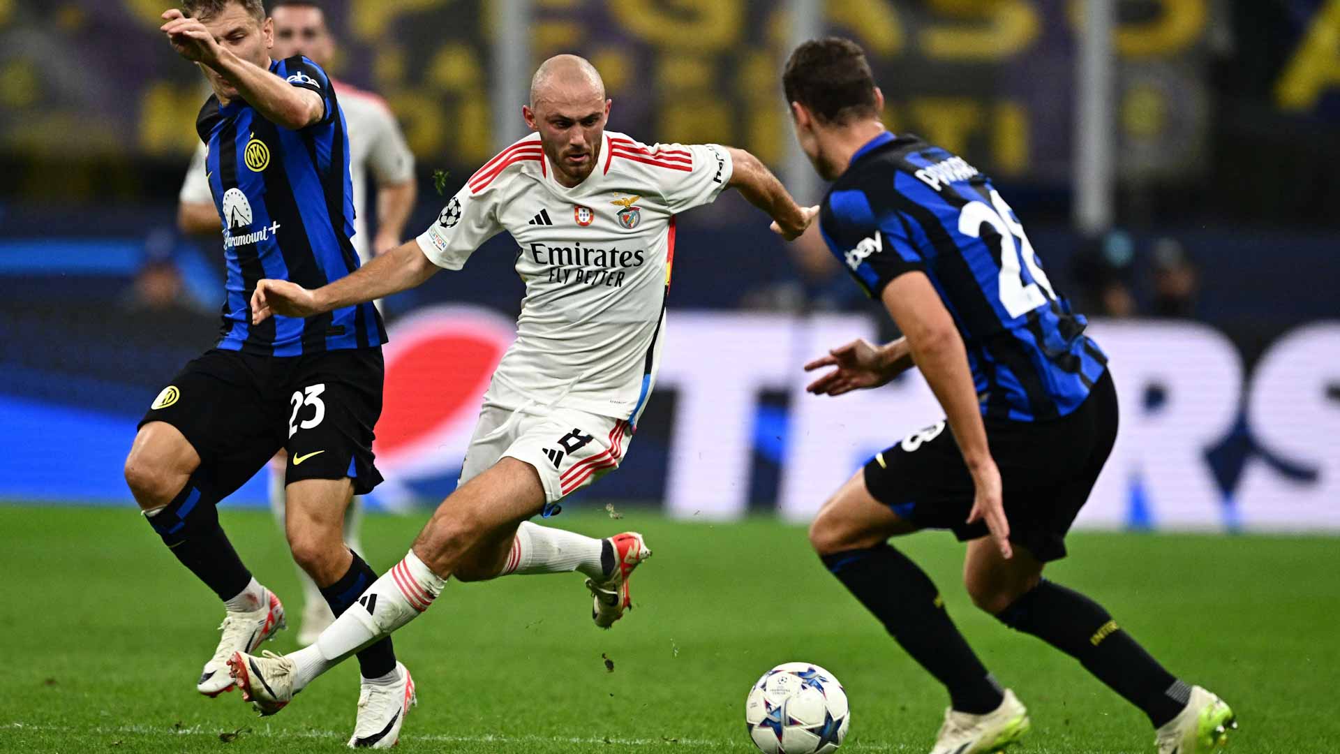 صورة بعنوان: إنتر ميلان يخطف فوزاً صعباً من أمام بنفيكا في دوري أبطال أوروبا   