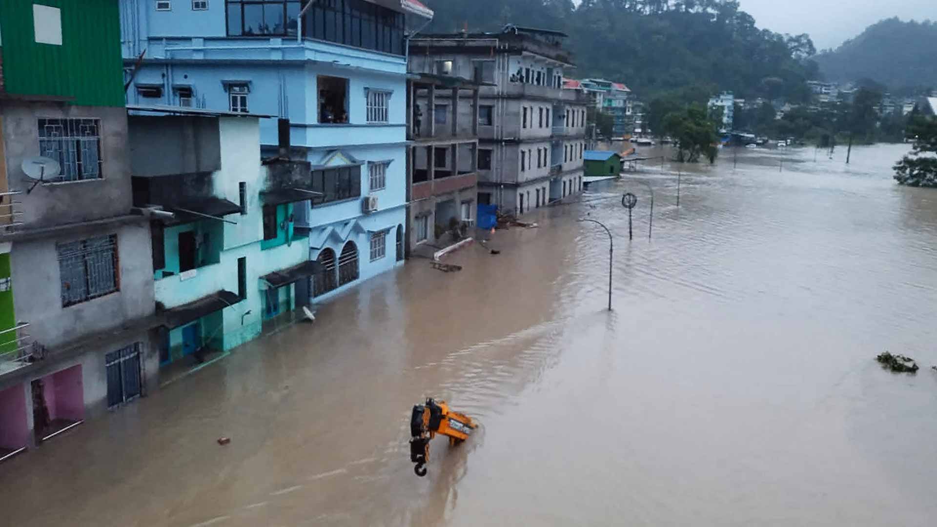 Image for the title: India flood toll reaches 40 as the military plans airlift rescues 