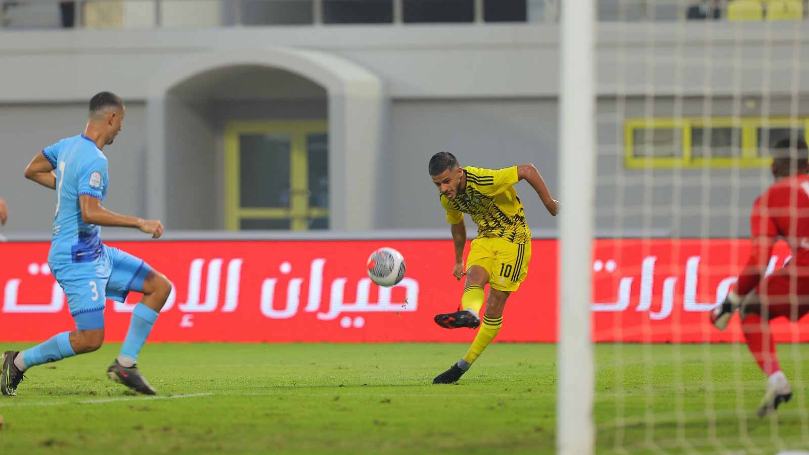 Image for the title: Ittihad Kalba wins 1-1 over Hatta in ADNOC Pro League 