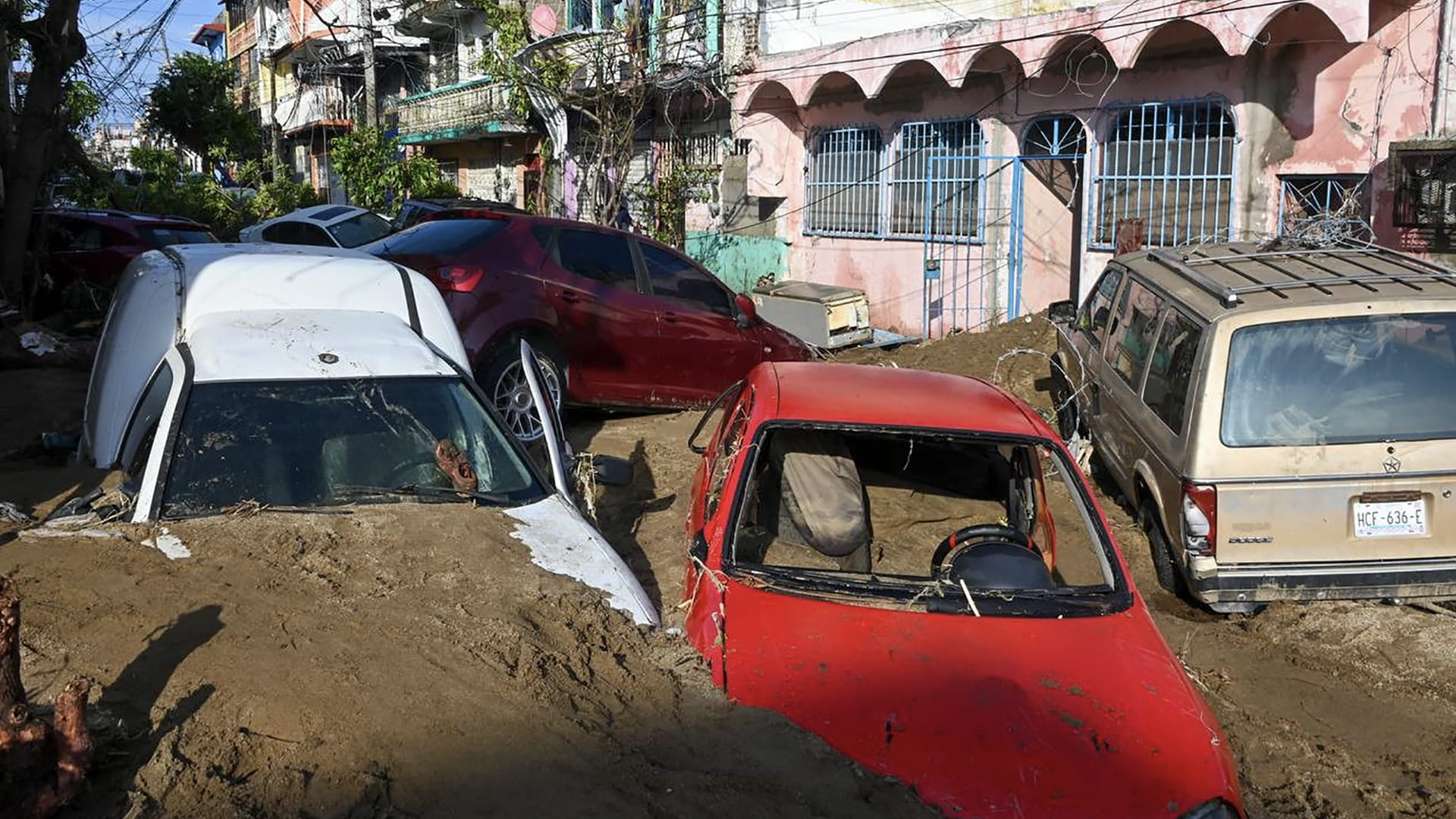 صورة بعنوان: أحدث أضراراً جسيمة في أكابولكو.. 27 قتيلاً بإعصار أوتيس بالمكسيك 