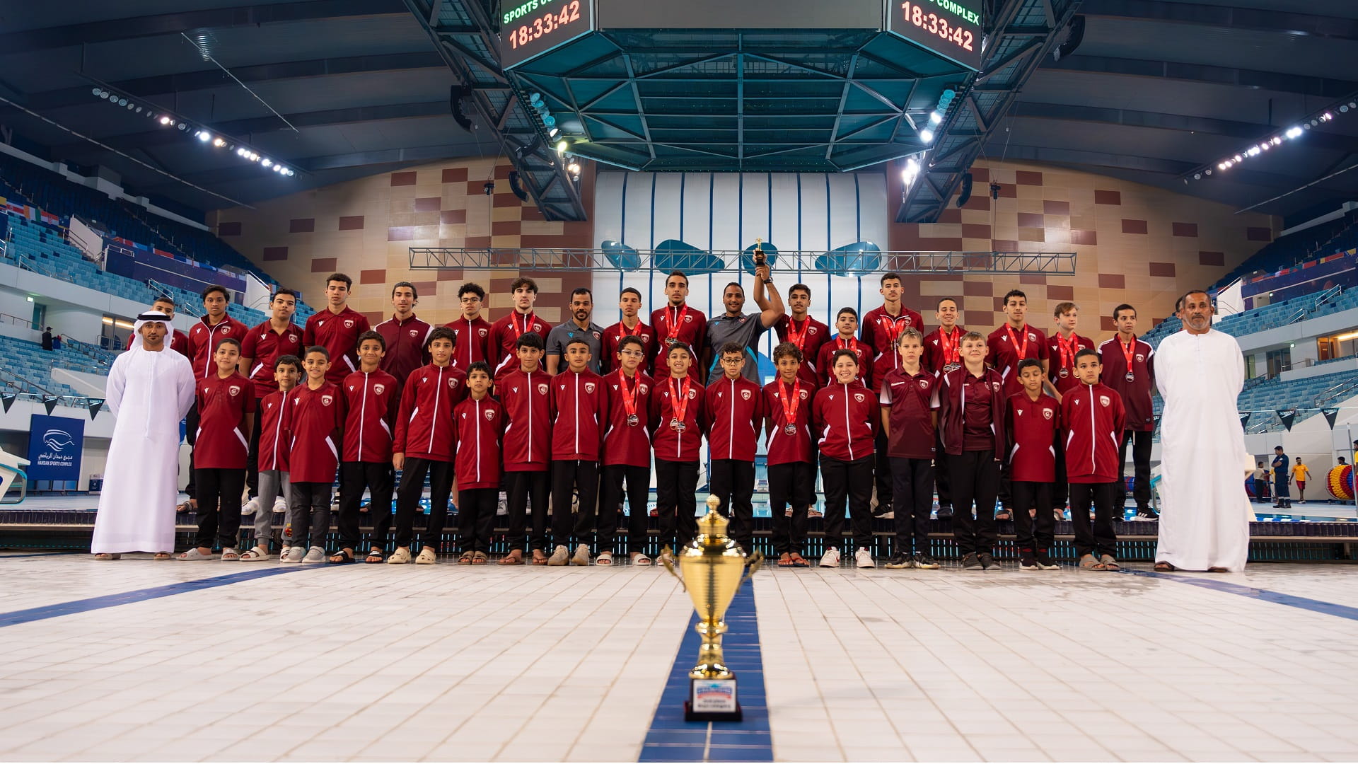 صورة بعنوان: فريق الحمرية للسباحة يحصد 33 ميدالية ملونة في بطولة كأس الأبطال 