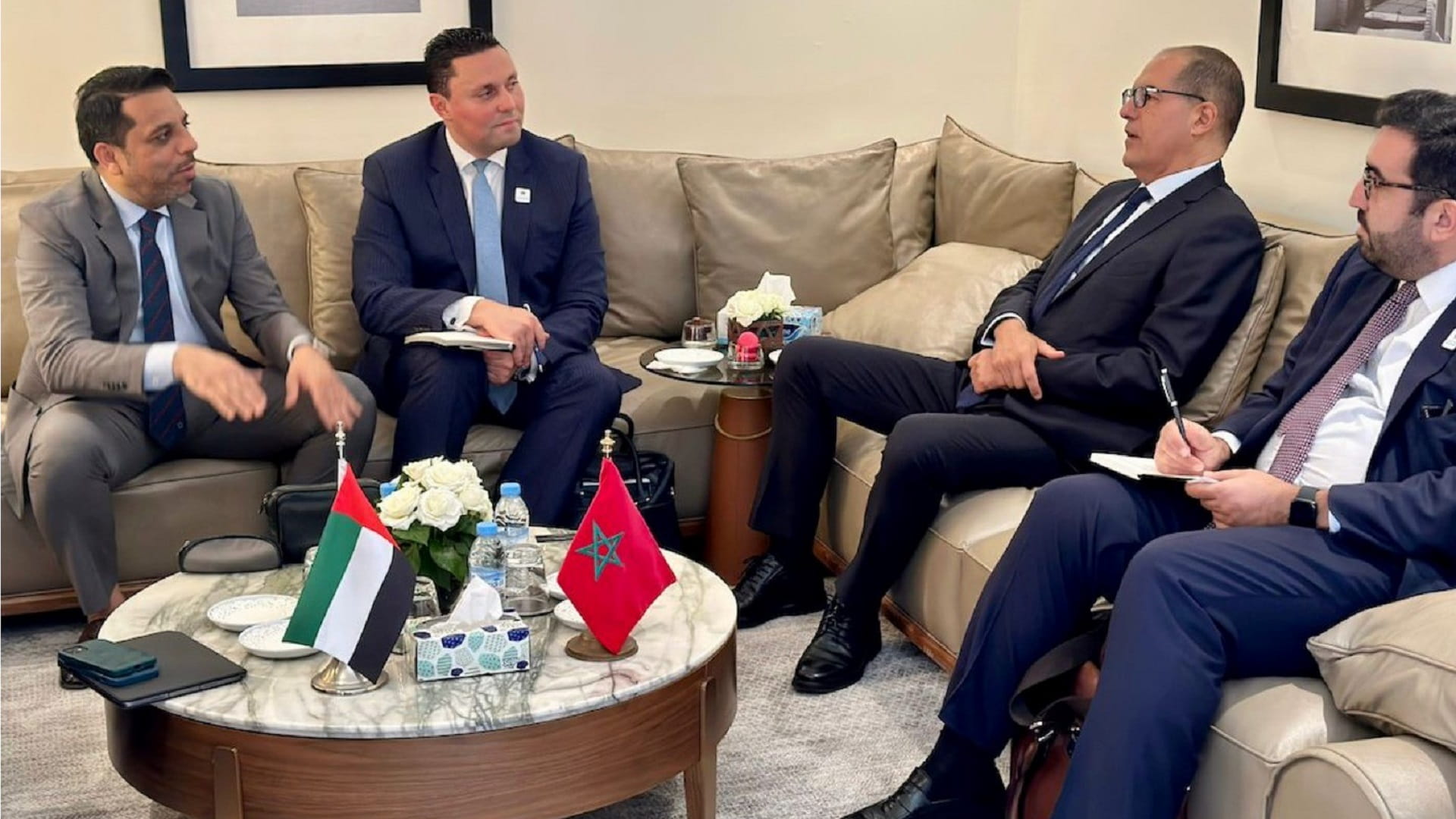 Image for the title: Sharjah Govt. explores collaborations with financial institutions 