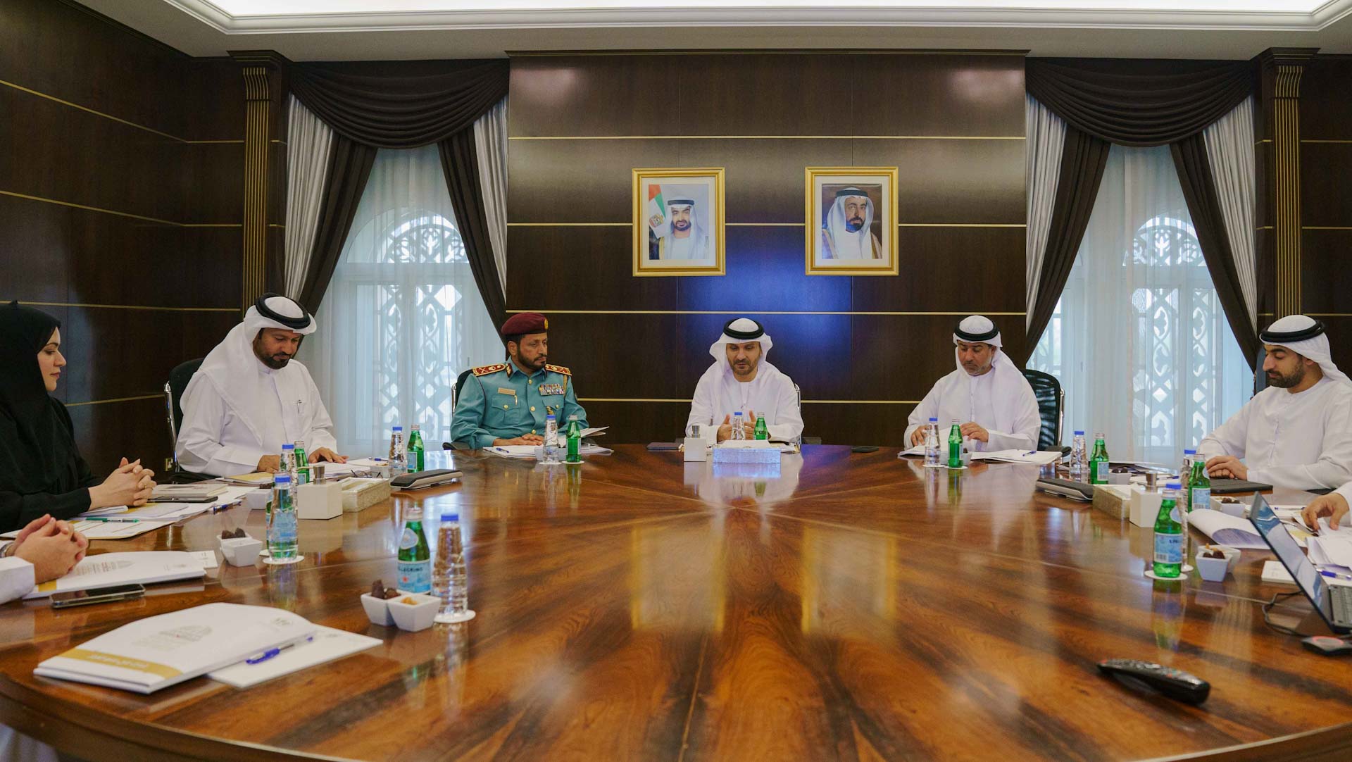 صورة بعنوان: اعتماد نظام التصويت الهجين في انتخابات "استشاري الشارقة" 2023  