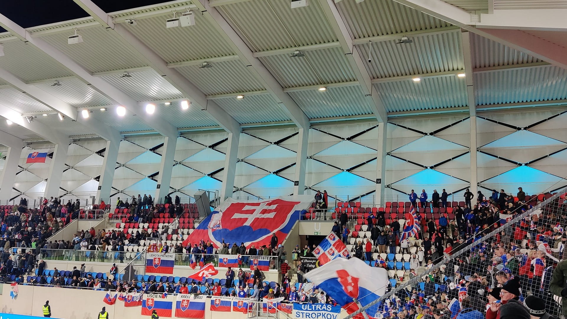 صورة بعنوان: منتخب سلوفاكيا يقترب من بلوغ نهائيات يورو 2024 