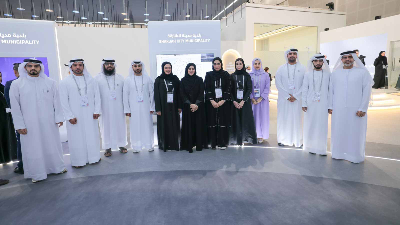 صورة بعنوان: بلدية الشارقة تستعرض خدمة "مخططاتك في عالمك الافتراضي" في "جيتكس" 