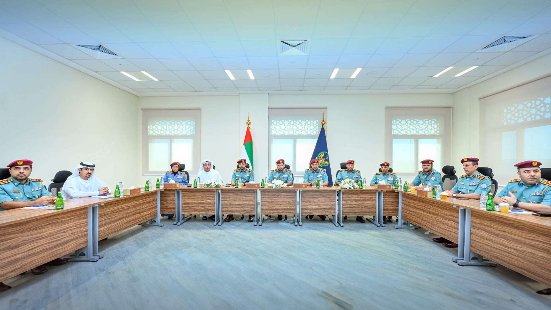 صورة بعنوان: اللواء الشامسي يستقبل وفداً من حقوق الإنسان بوزارة الداخلية  