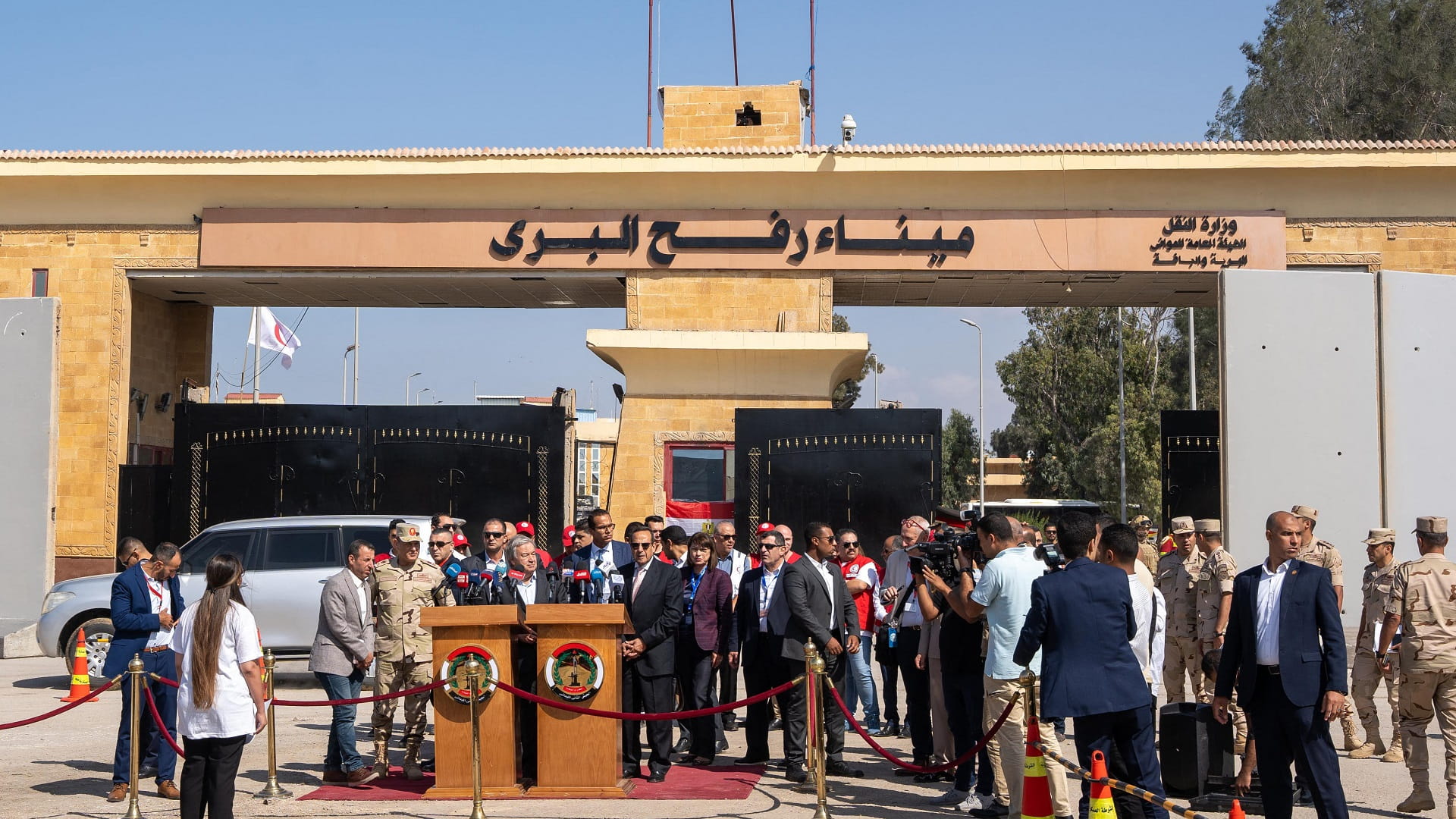 Image for the title: UN chief at Rafah border: Aid 'a lifeline' for war-torn Gaza 