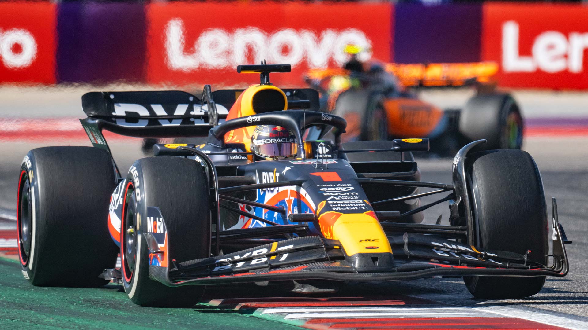 صورة بعنوان: الهولندي فيرستابن يتوج بسباق فورمولا-1 الأميركي 