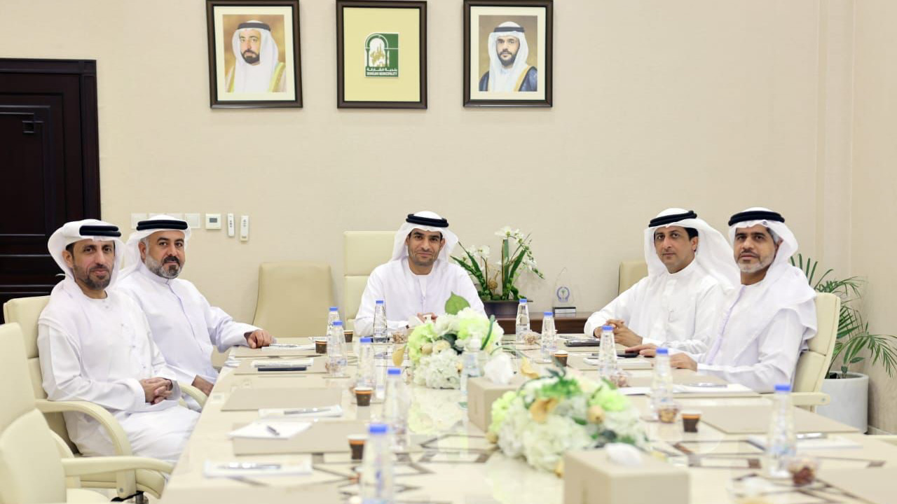 Image for the title: Sharjah Consultative Council Election Committee meeting 