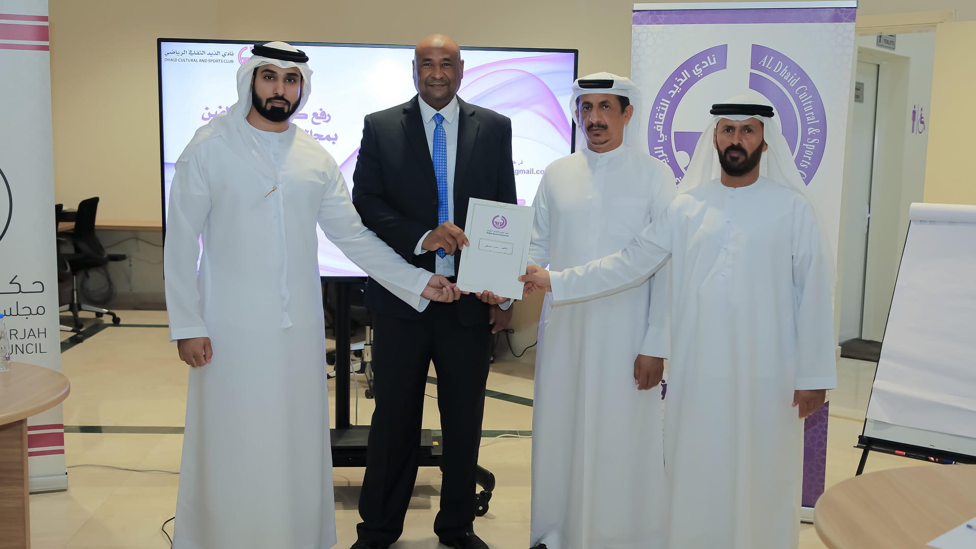 Image for the title: Al Dhaid Club continues to raise the efficiency of employees 