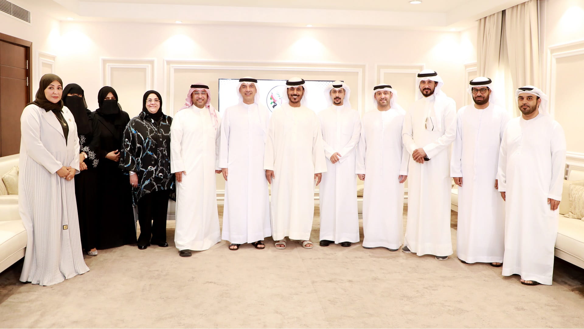 Image for the title: Kuwaiti poets value Sultan's efforts to nurture vernacular poetry 