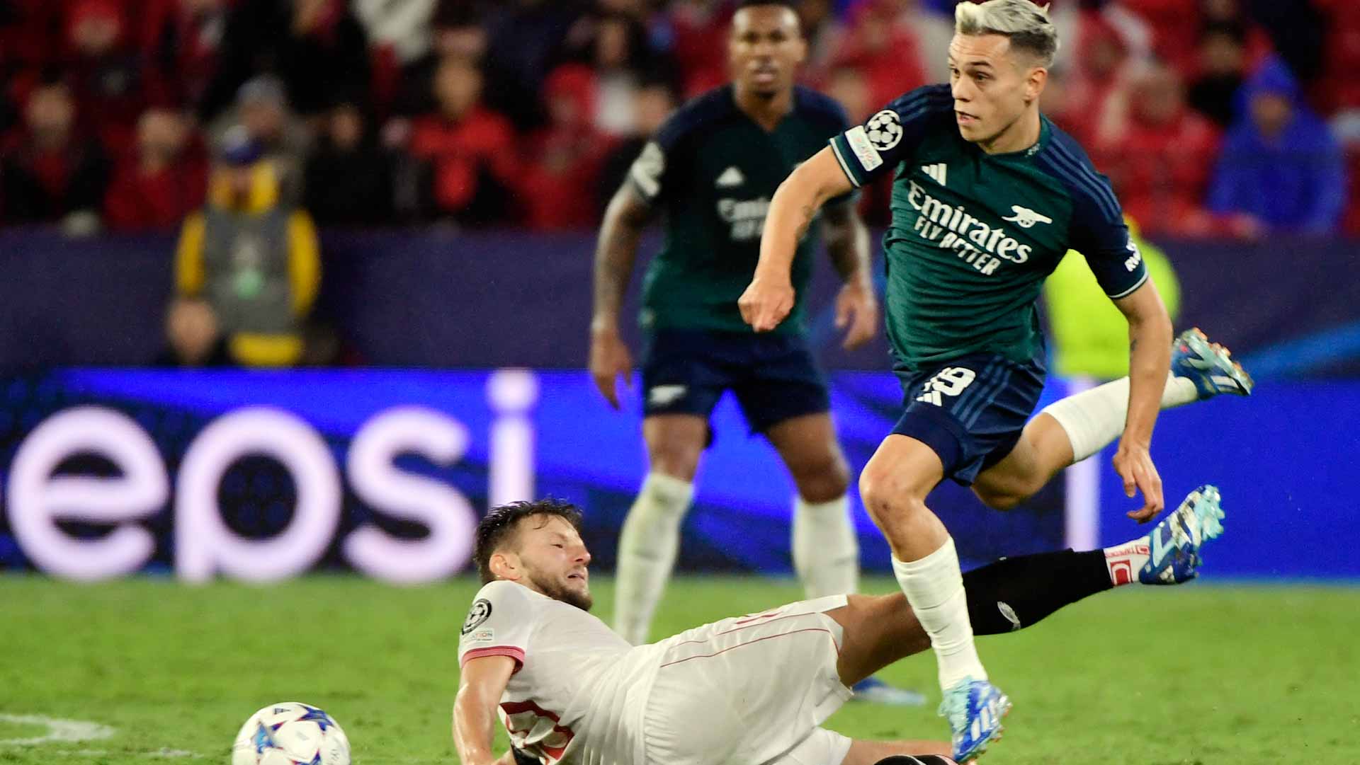 صورة بعنوان: أرسنال الإنجليزي يتصدر المجموعة الثانية بأبطال أوروبا 