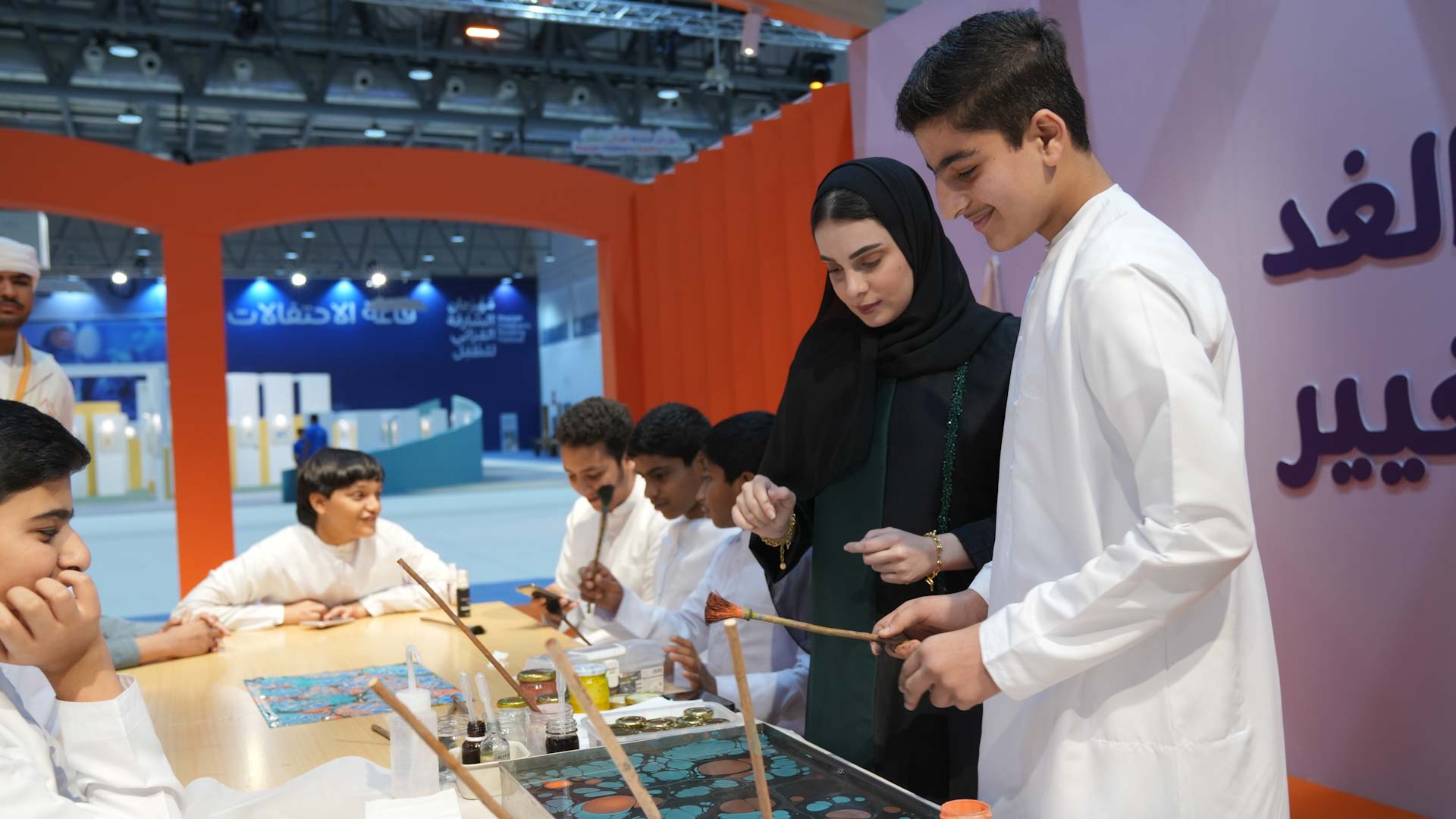 صورة بعنوان: "ربع قرن" تشارك بأكثر من 48 ورشة إبداعية في معرض الشارقة للكتاب 