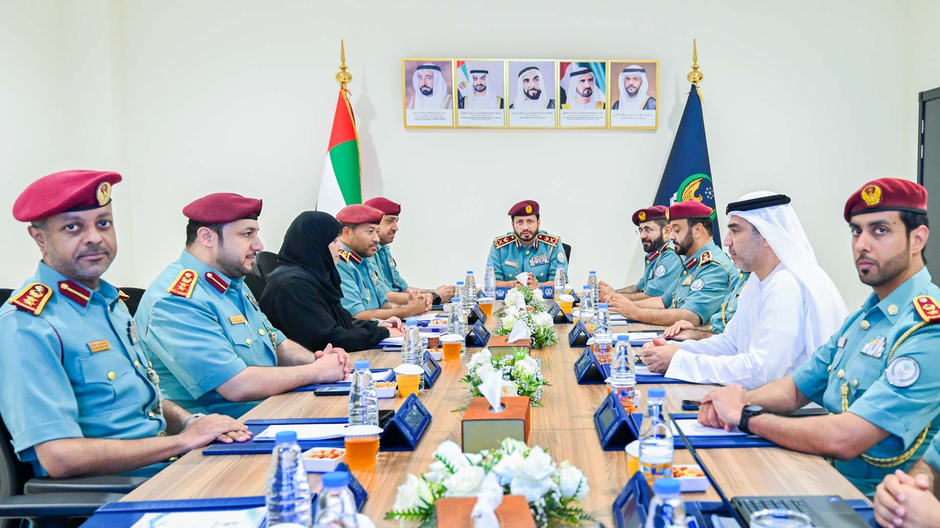 صورة بعنوان: اللواء الشامسي يطلع على جهود شرطة الشارقة بمجال الدعم الاستراتيجي 