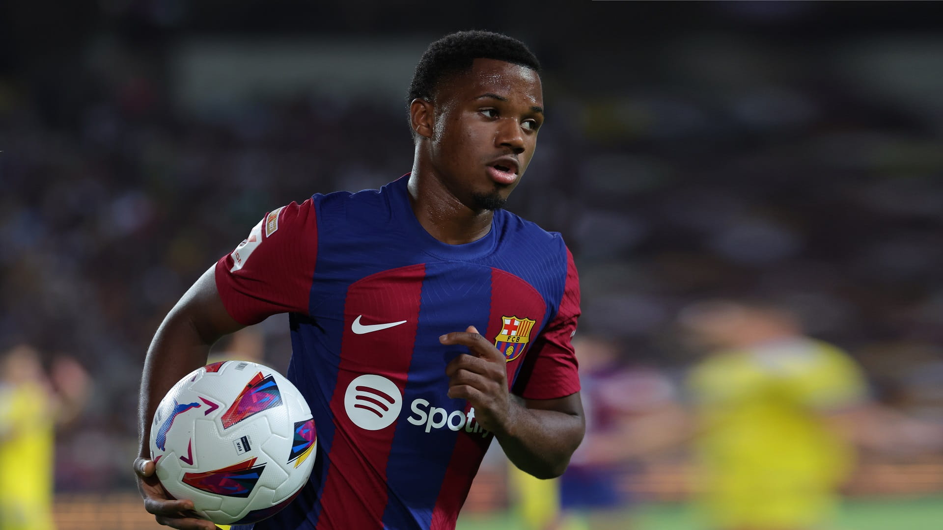 صورة بعنوان: نادي برايتون الإنجليزي يضم أنسو فاتي من برشلونة 