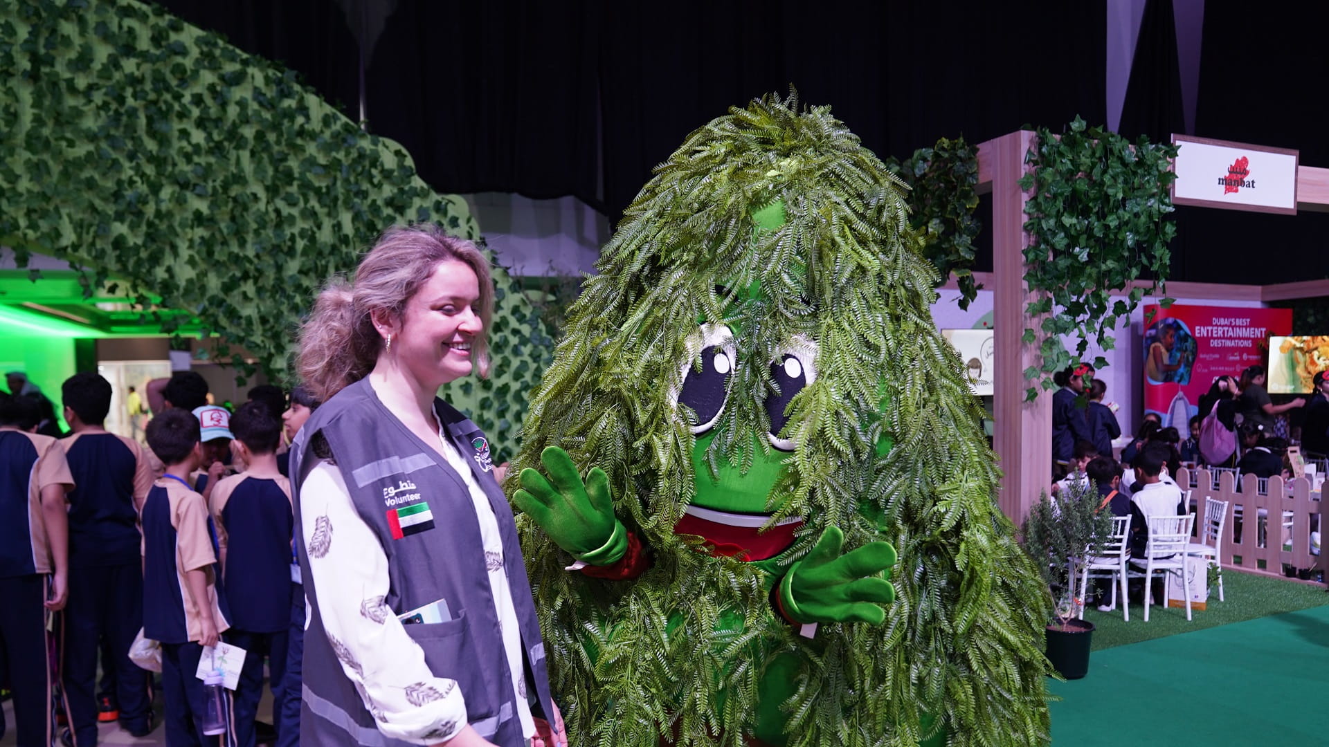 صورة بعنوان: 41 متطوعاً من اجتماعية الشارقة يدعمون "حكايات النباتات" 