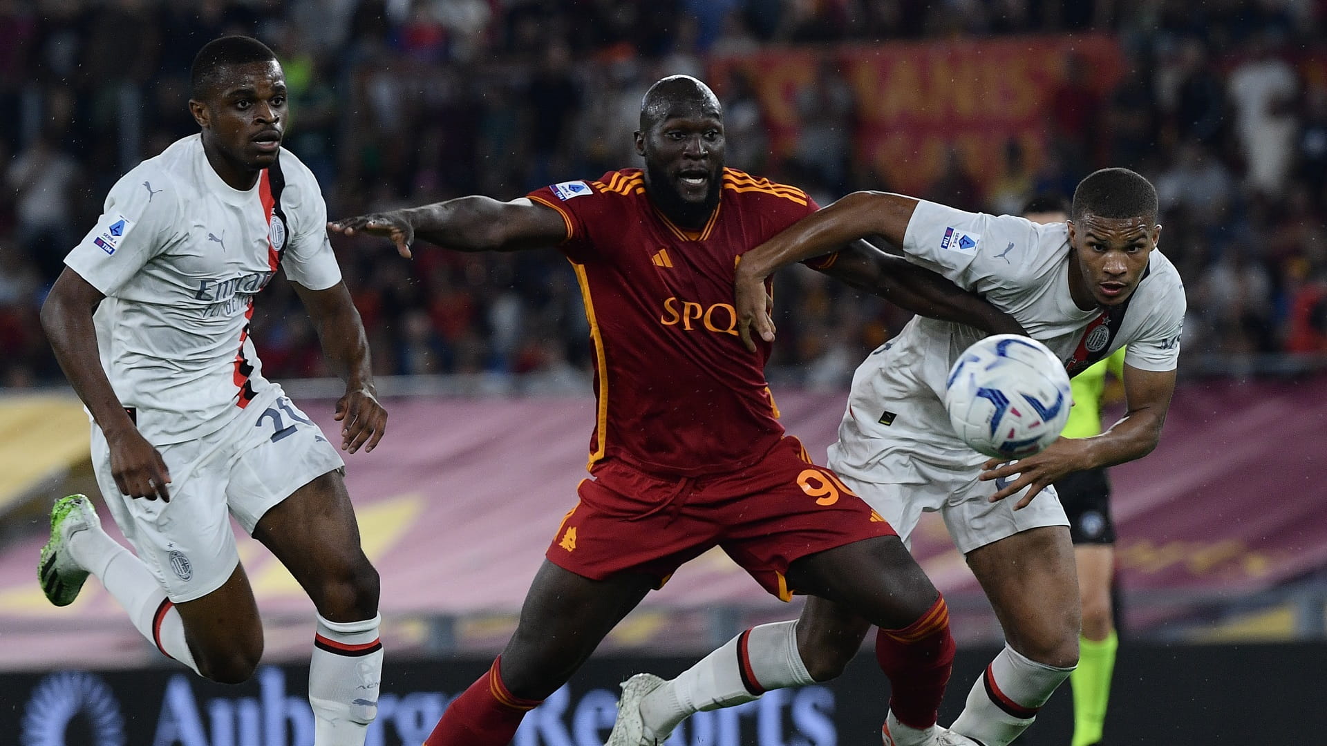 صورة بعنوان: ميلان ينفرد بصدارة الدوري الإيطالي مؤقتاً 