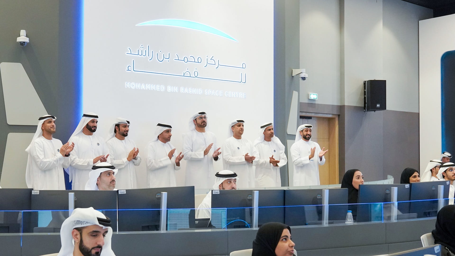 صورة بعنوان: على متنها النيادي.. انفصال مركبة "دراجون" بنجاح عن المحطة الدولية 