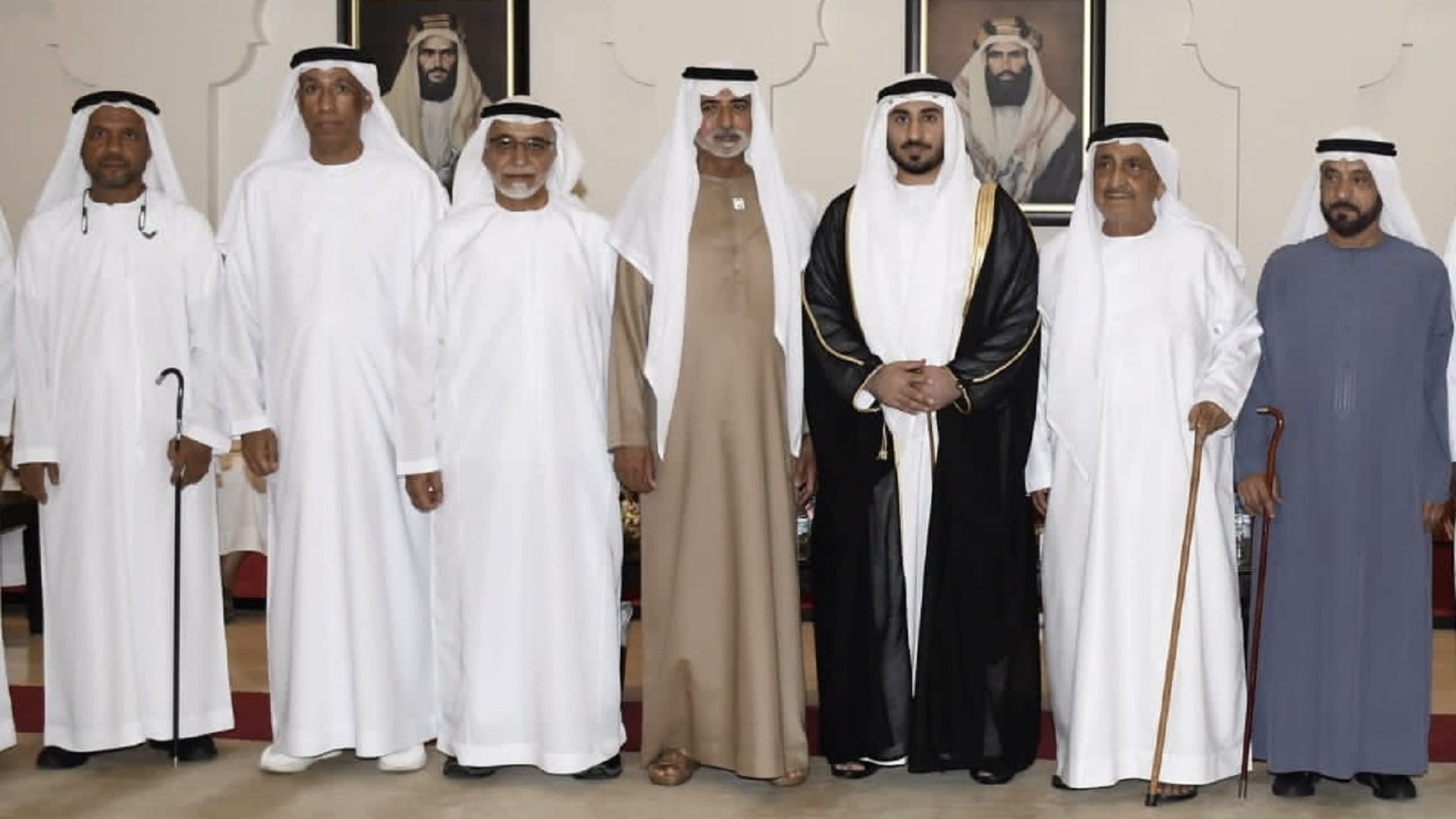 صورة بعنوان: نهيان بن مبارك يحضر أفراح الشحي والشامسي 