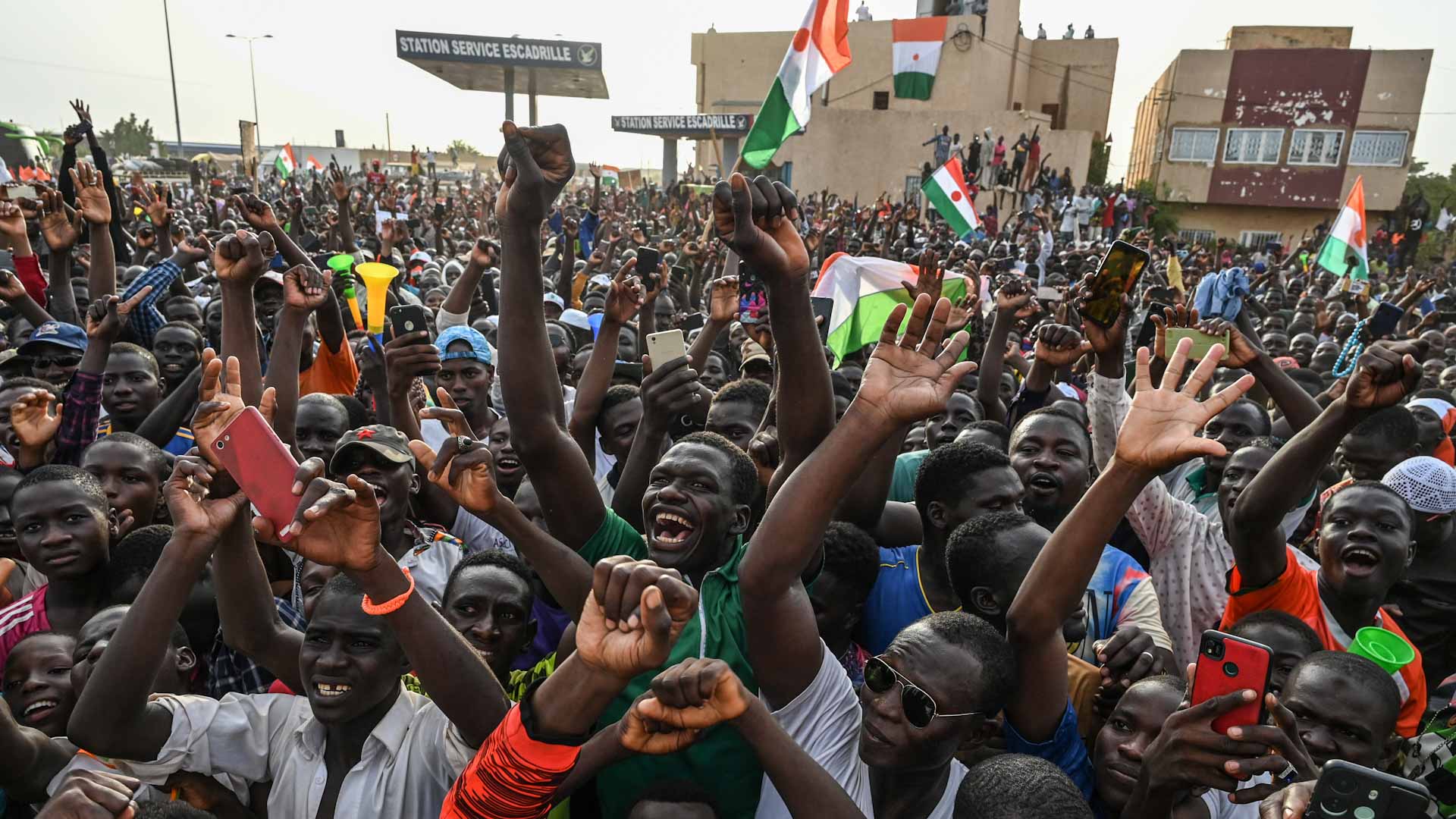 Image for the title: Niger set for rallies to demand French troops leave 