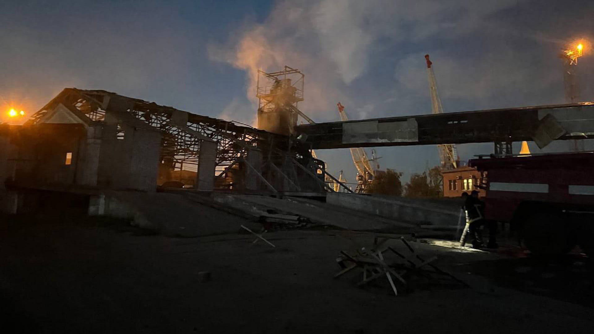 Image for the title: Russia says hit Ukraine Danube port on Romania border overnight 