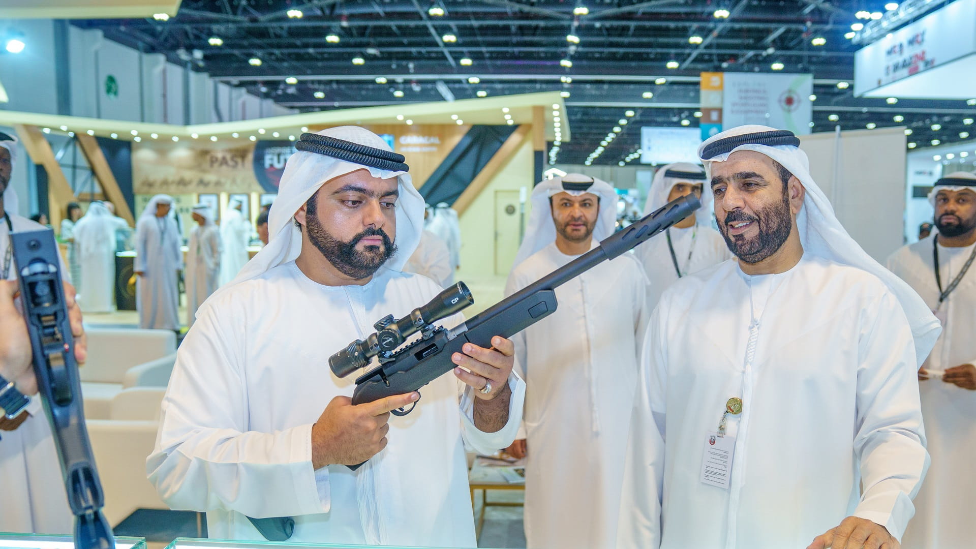 صورة بعنوان: محمد الشرقي يزور معرض أبوظبي الدولي للصيد والفروسية بدورته الـ 20 