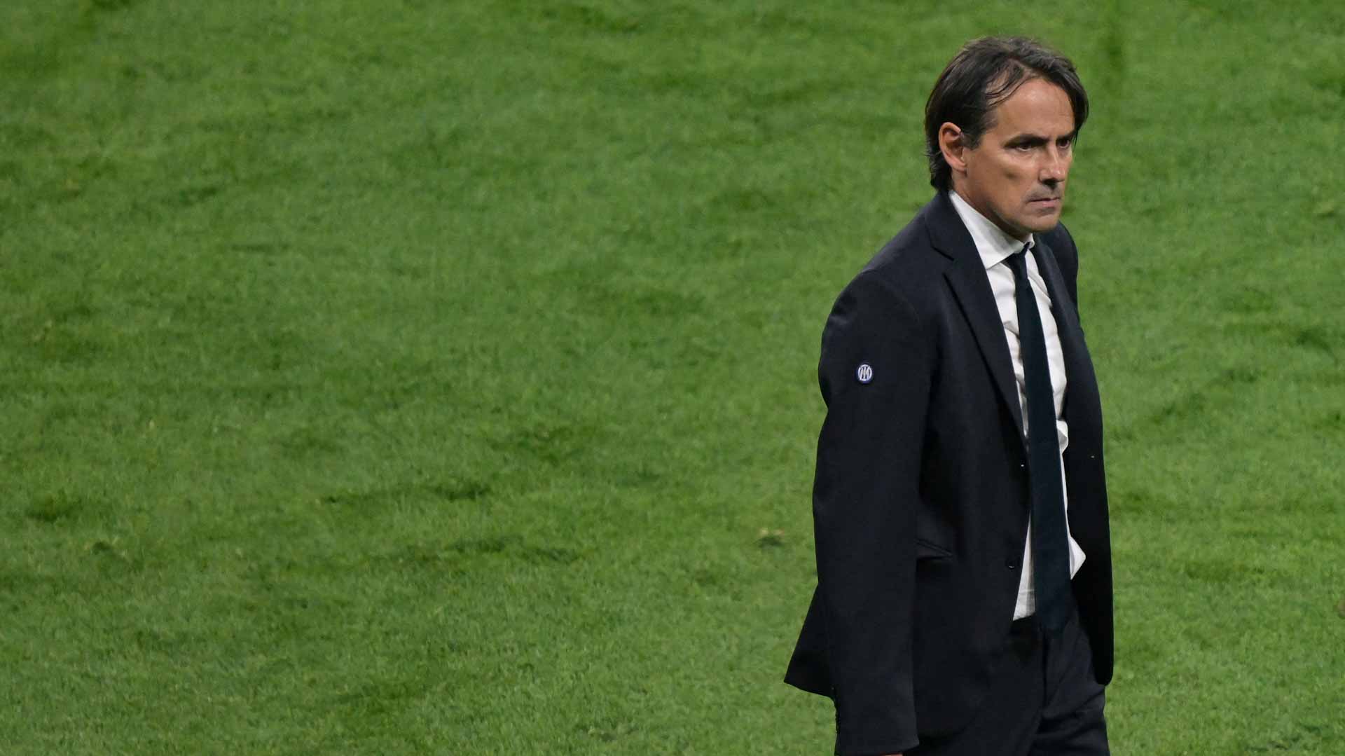 صورة بعنوان: نادي إنتر ميلان الإيطالي يجدد الثقة بمدربه سيموني إنزاجي   