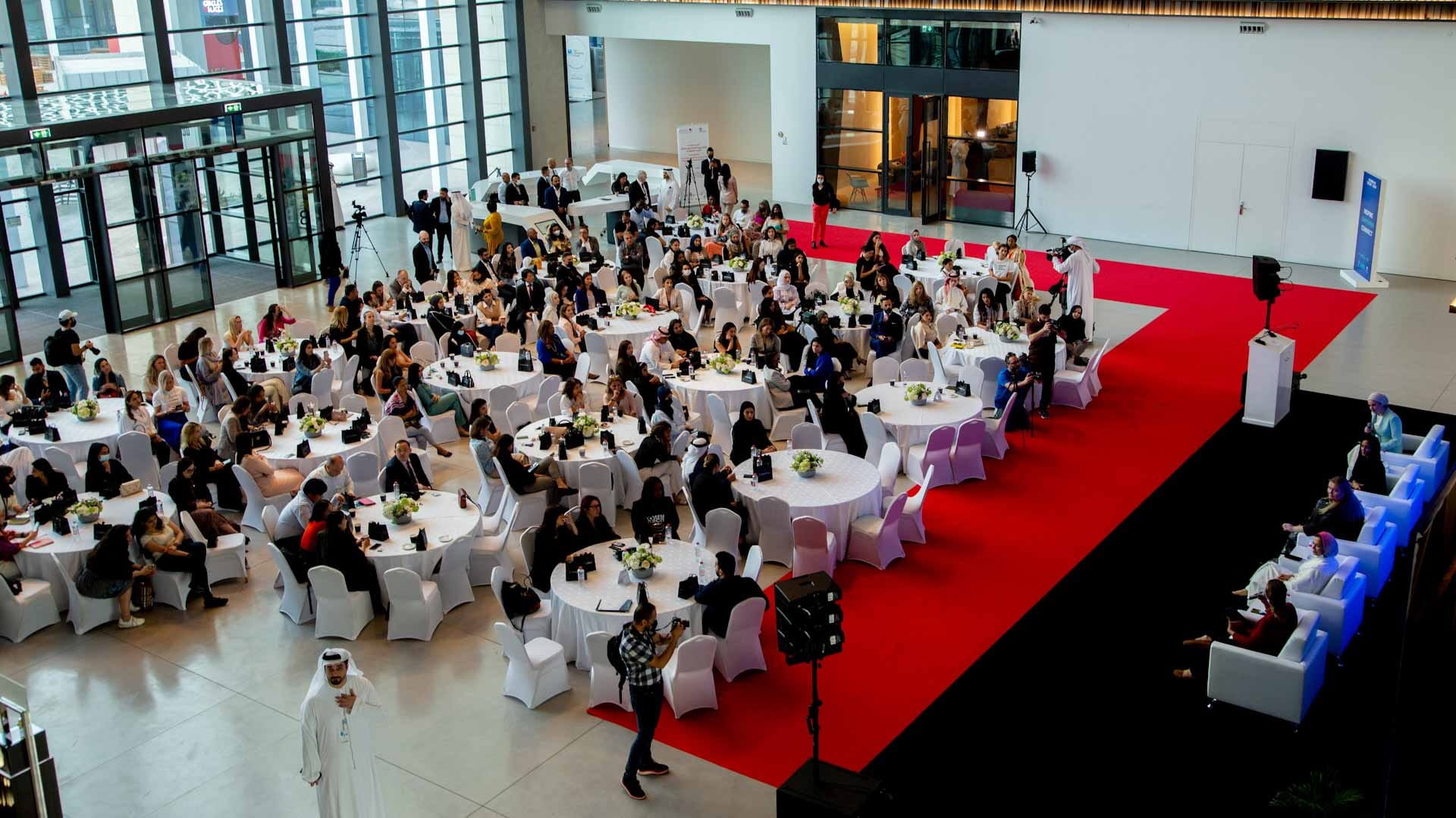 صورة بعنوان: "الشارقة للابتكار" ينظم منتدى "المرأة في قطاع التكنولوجيا"  