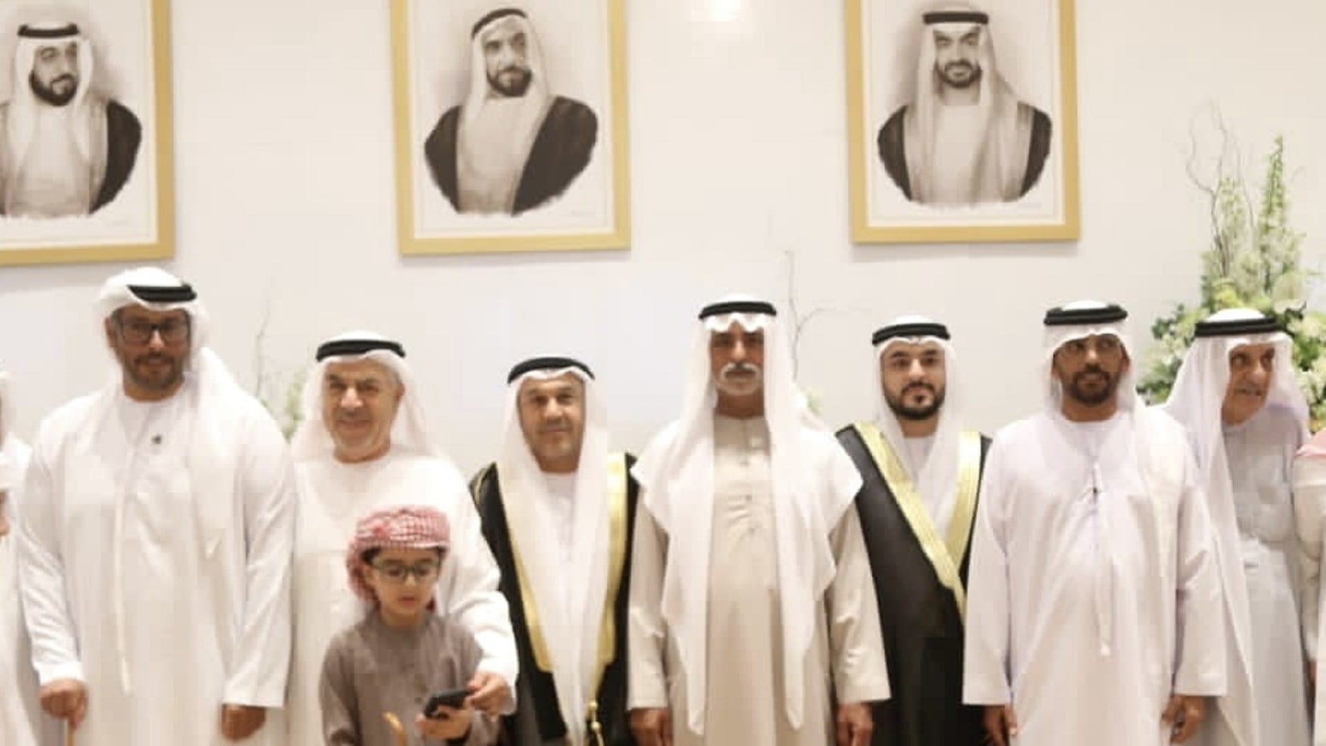 صورة بعنوان: نهيان بن مبارك يحضر أفراح الخاجة والخوري 