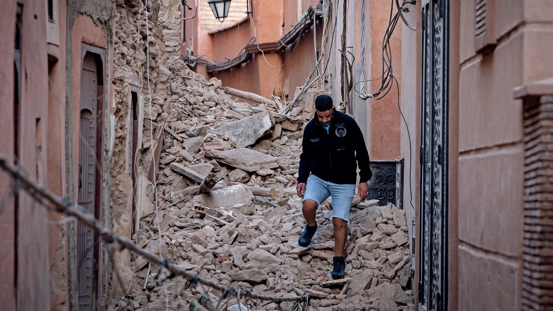 Image for the title: World leaders offer solidarity after devastating Morocco quake 