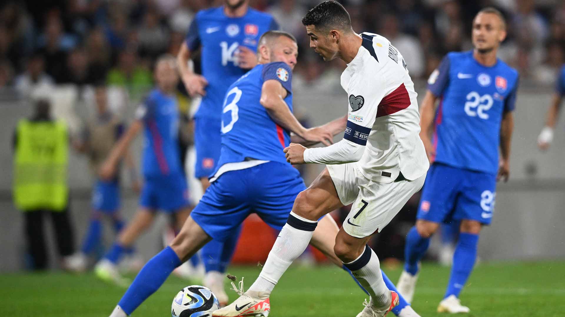 صورة بعنوان: البرتغال تحافظ على صدارة المجموعة الـ 10 في تصفيات يورو 2024    