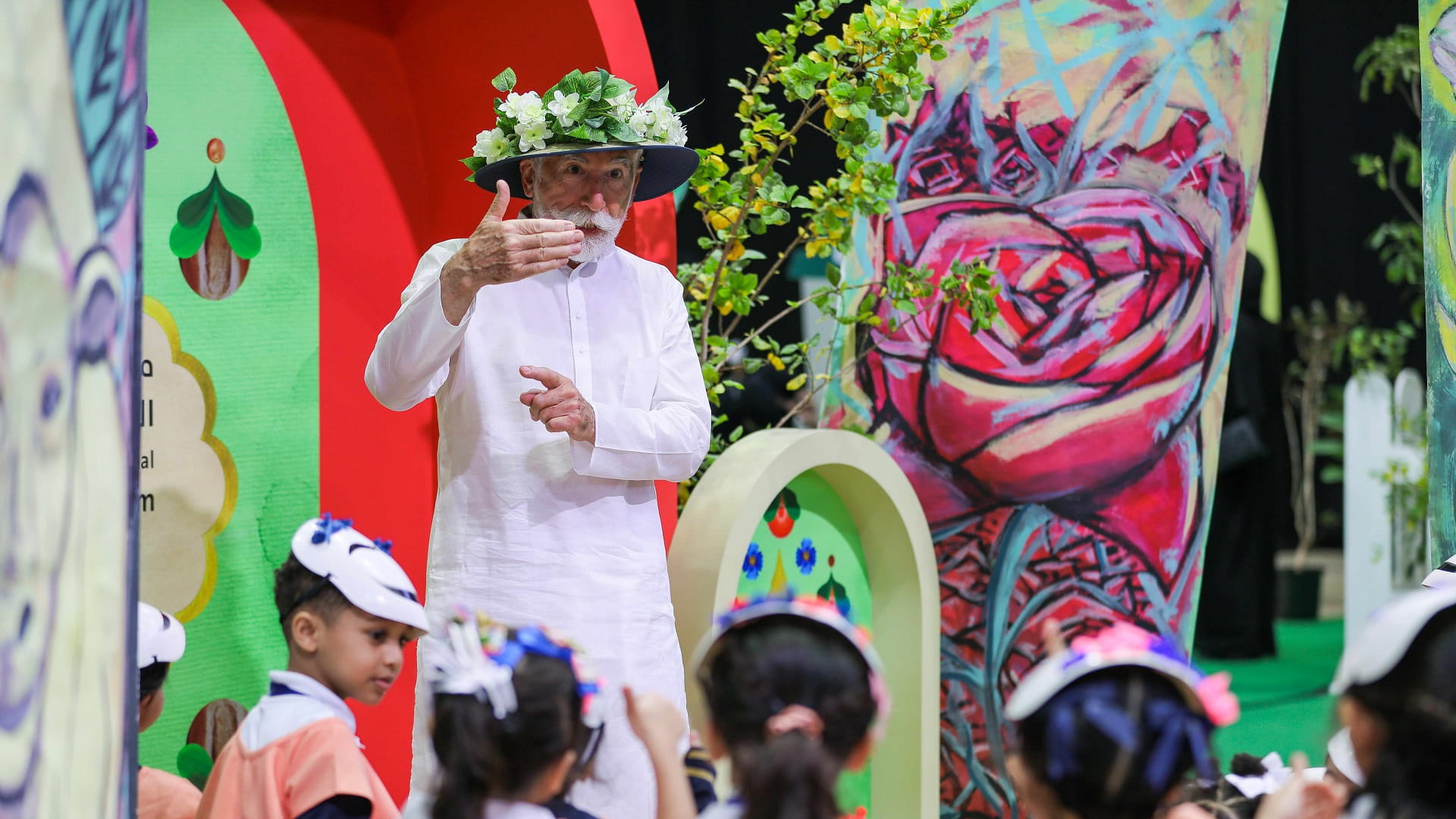 صورة بعنوان: 6 جلسات ثقافية يشهدها اليوم الثاني لملتقى الشارقة الدولي للراوي 