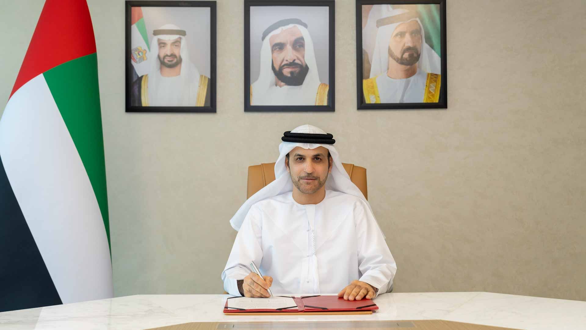 صورة بعنوان: "الإمارات للخدمات الصحية" توقع ميثاق جودة الخدمات الحكومية 