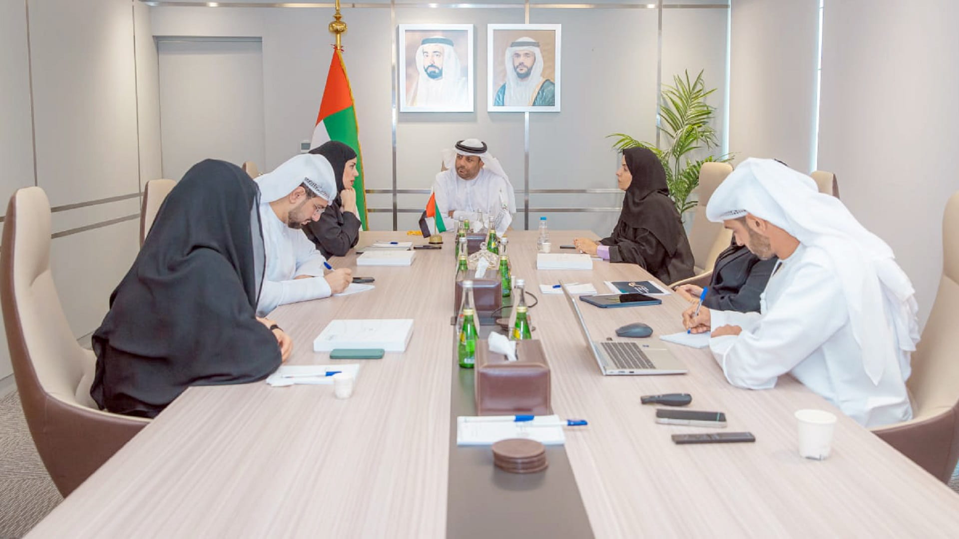 صورة بعنوان: جائزة الشيخة جواهر للتميز الرياضي تشارك في منتدى الاتصال الحكومي 