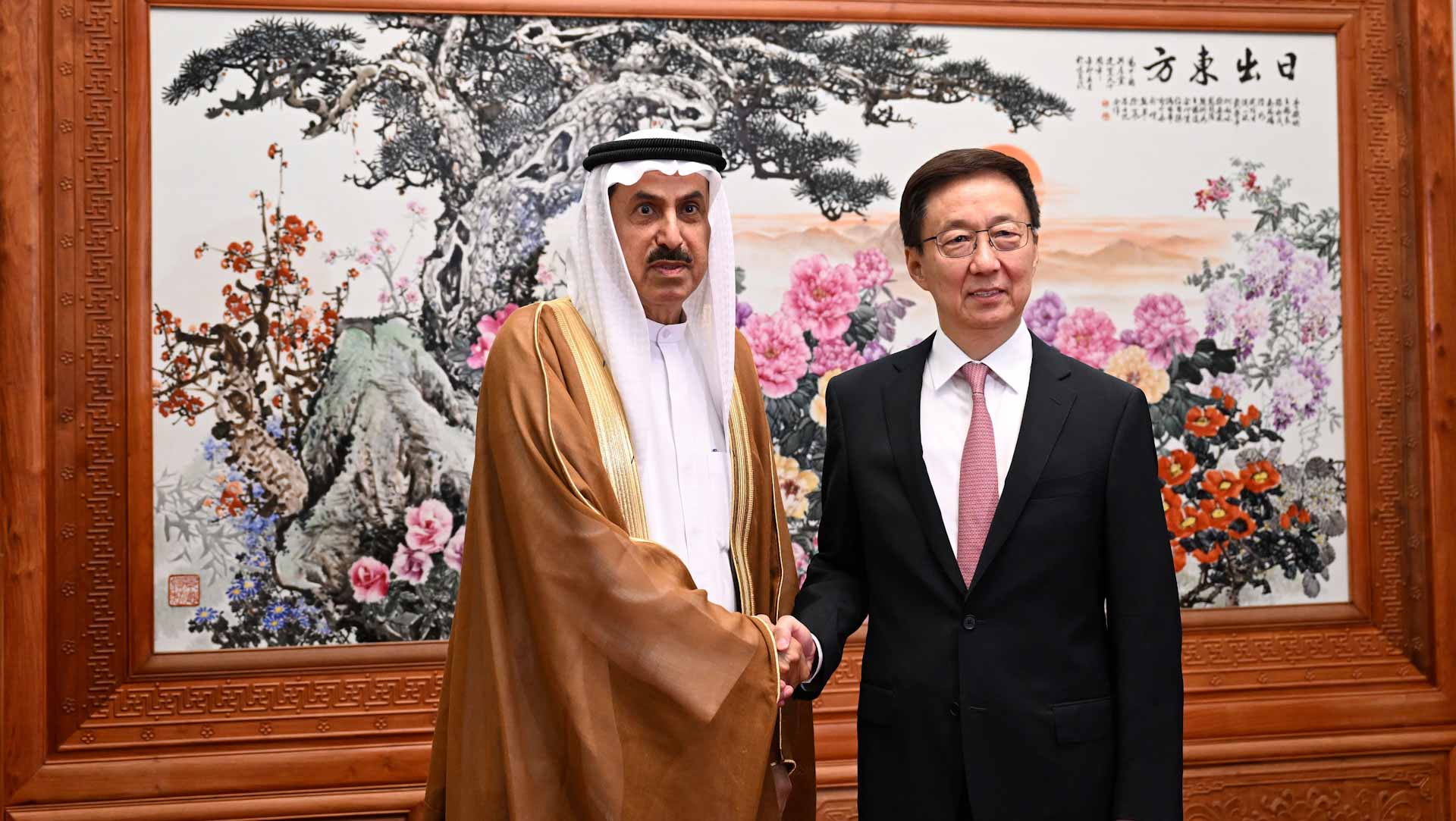 Image for the title: Chinese Vice President receives Saqr Ghobash 