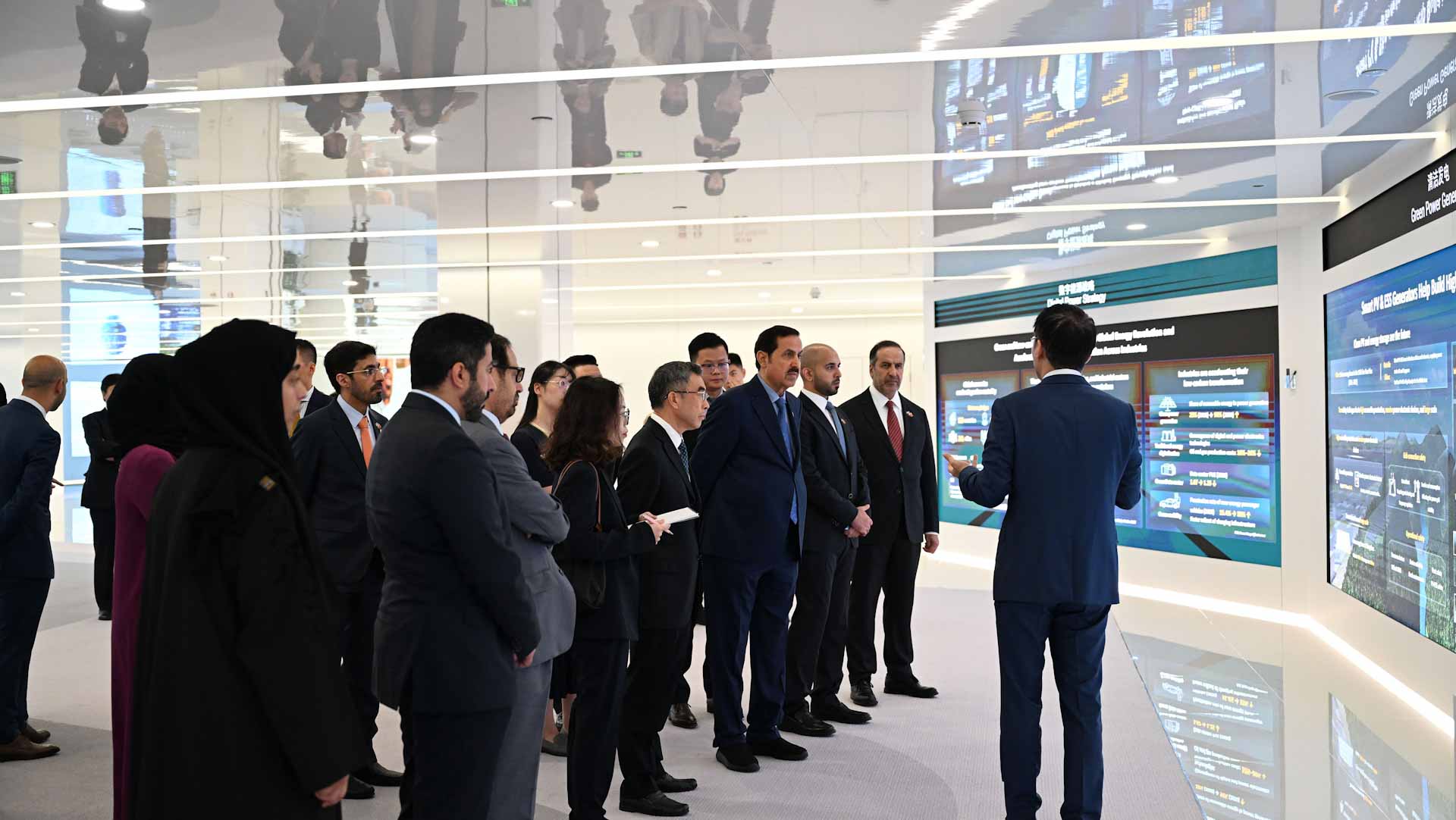 Image for the title: Saqr Ghobash visits Huawei in Beijing 