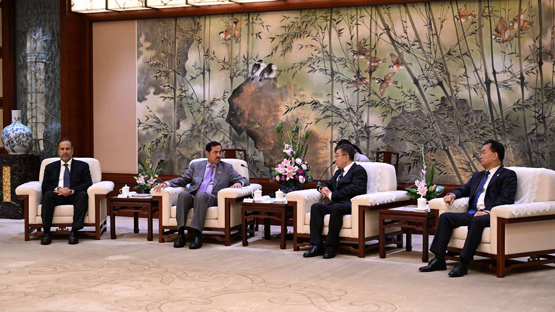 Image for the title: Saqr Ghobash, Chinese top parliamentarian review cooperation 