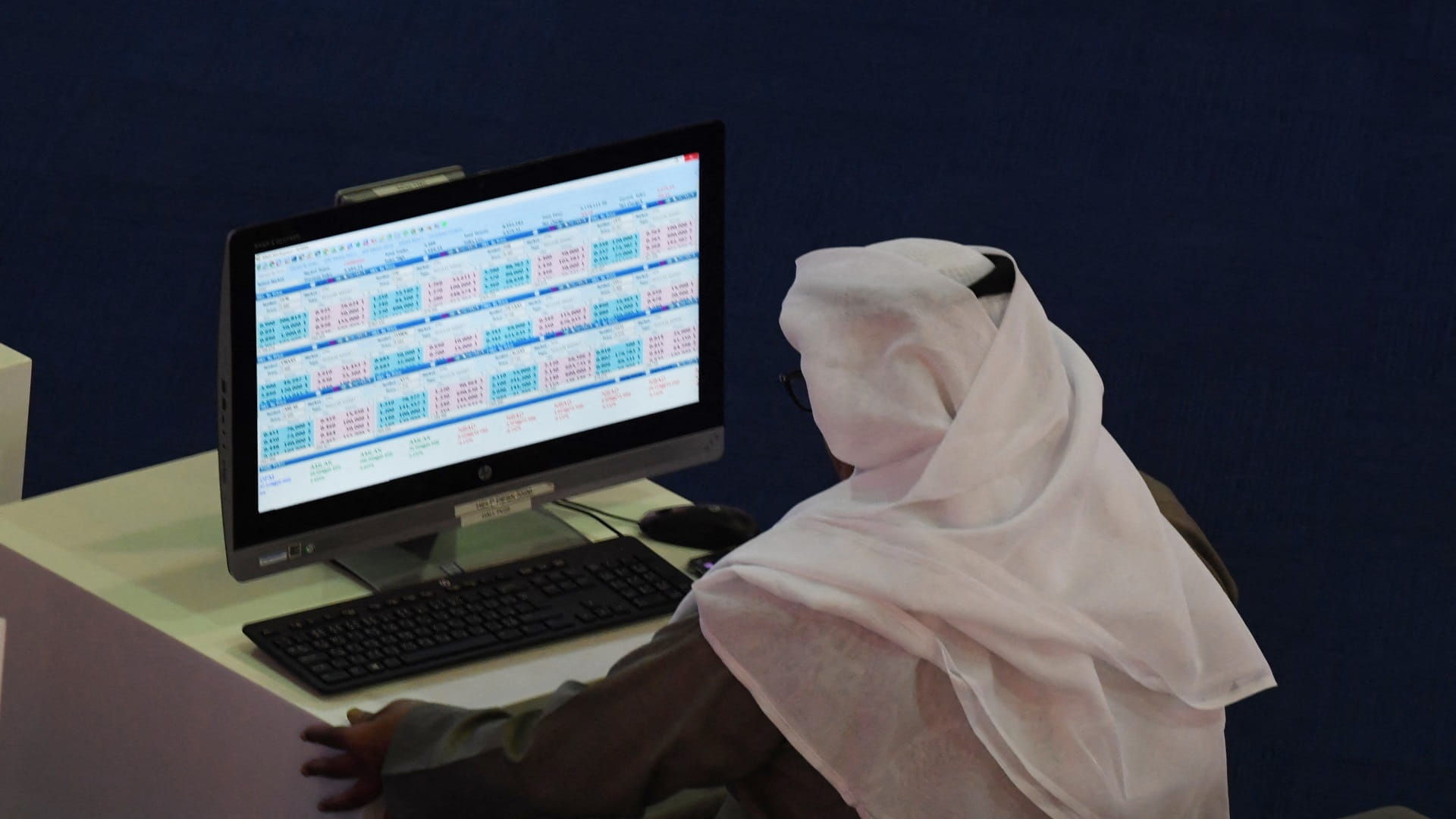 صورة بعنوان: ارتفاع معظم بورصات الخليج بفضل زيادة أسعار النفط 