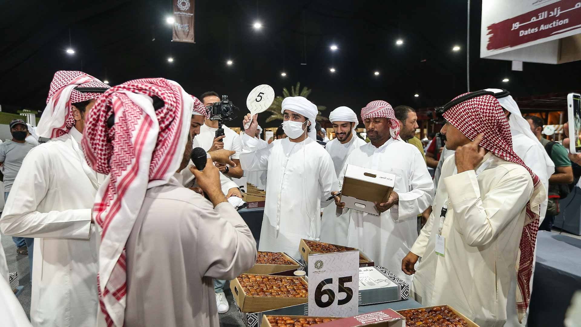 صورة بعنوان: انطلاق فعاليات الدورة الـ 2 من مهرجان "ليوا للتمور" الخميس 