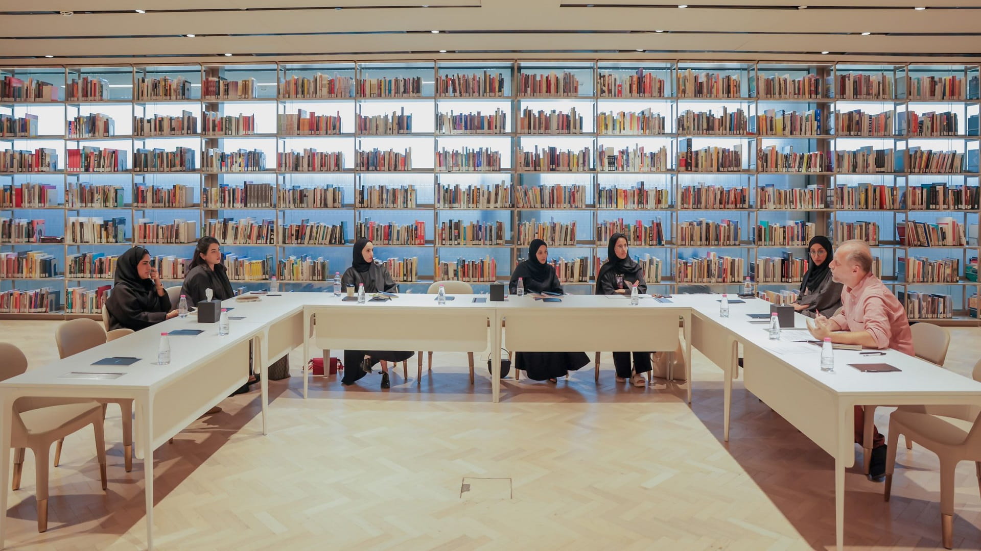 صورة بعنوان: "نادي كتاب بيت الحكمة" يعزز الوعي بقضايا البيئة والاستدامة 