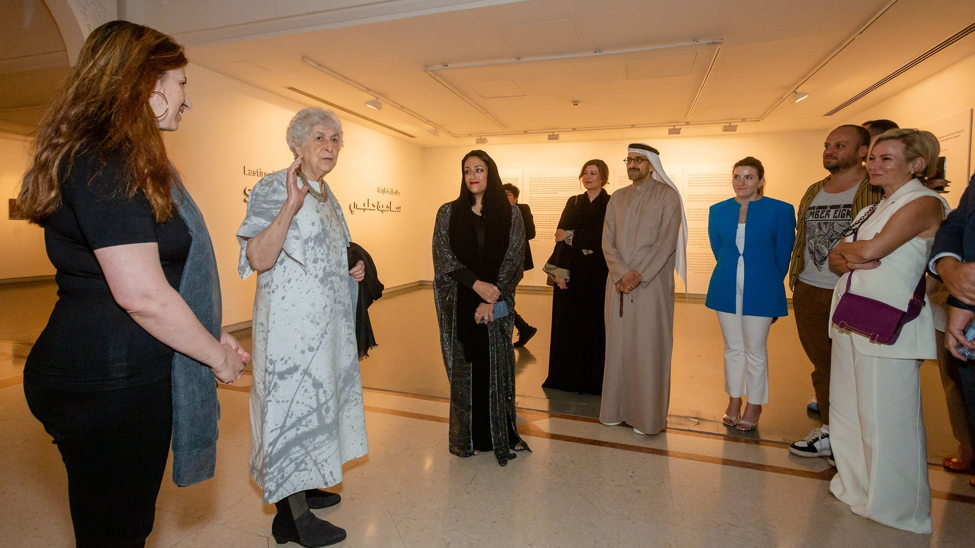 صورة بعنوان: نوار القاسمي تفتتح معرض سامية حلبي في متحف الشارقة للفنون 