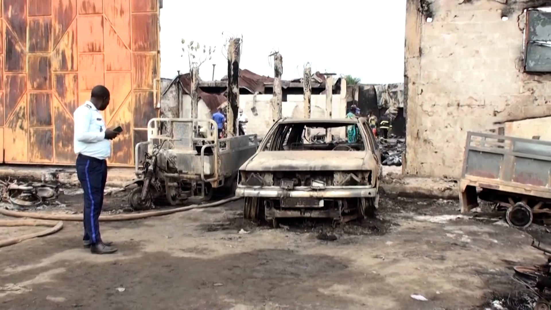 صورة بعنوان: بينهم رضيعان.. "الوقود المهرب" يتسبب بمقتل 34 في بنين 